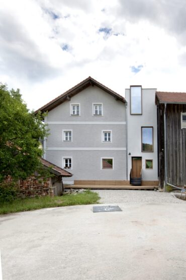 Moosham13 Eingang, Fassade & Eingangsbereich