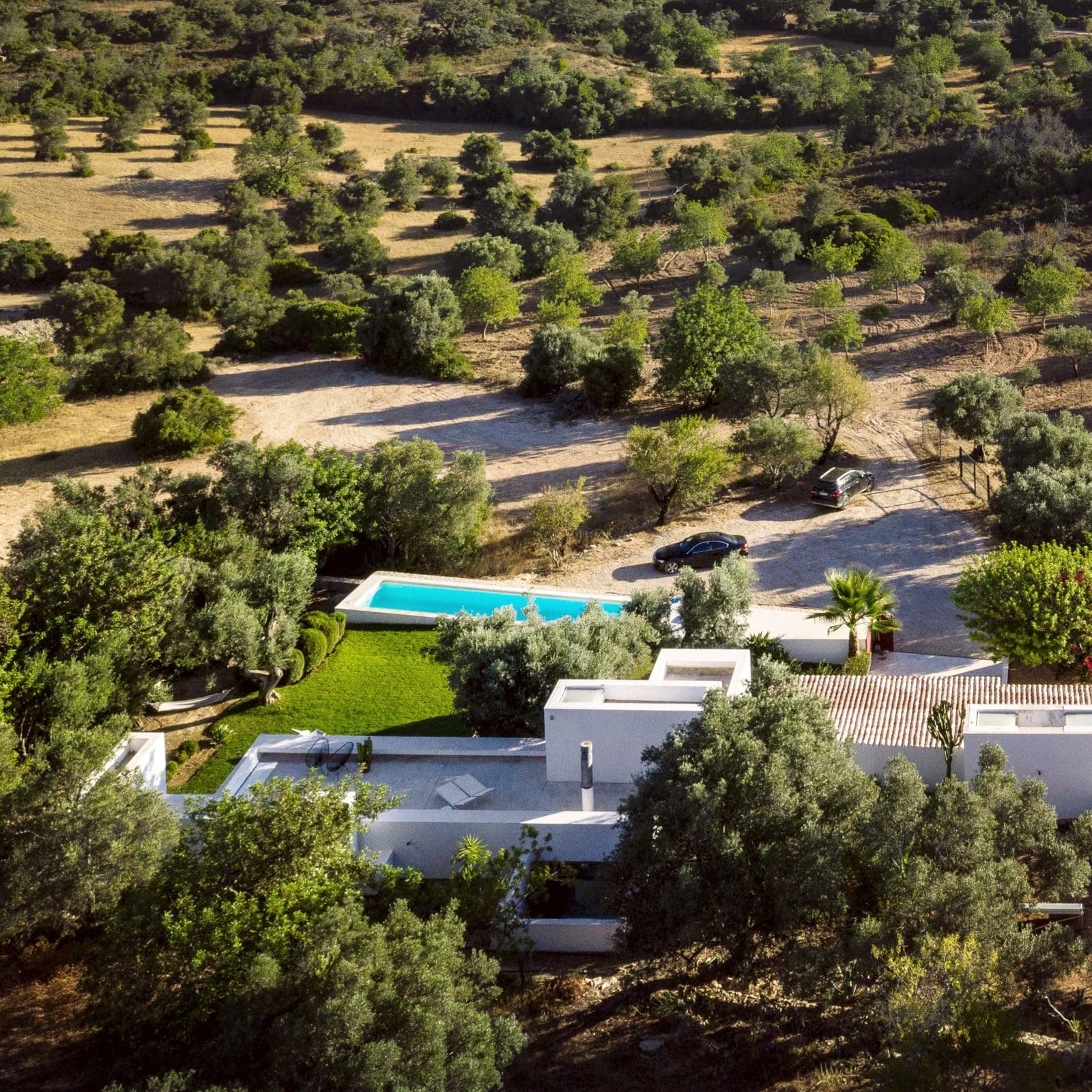 Blick auf das Anwesen Casa Agostos aus Vogelperspektive