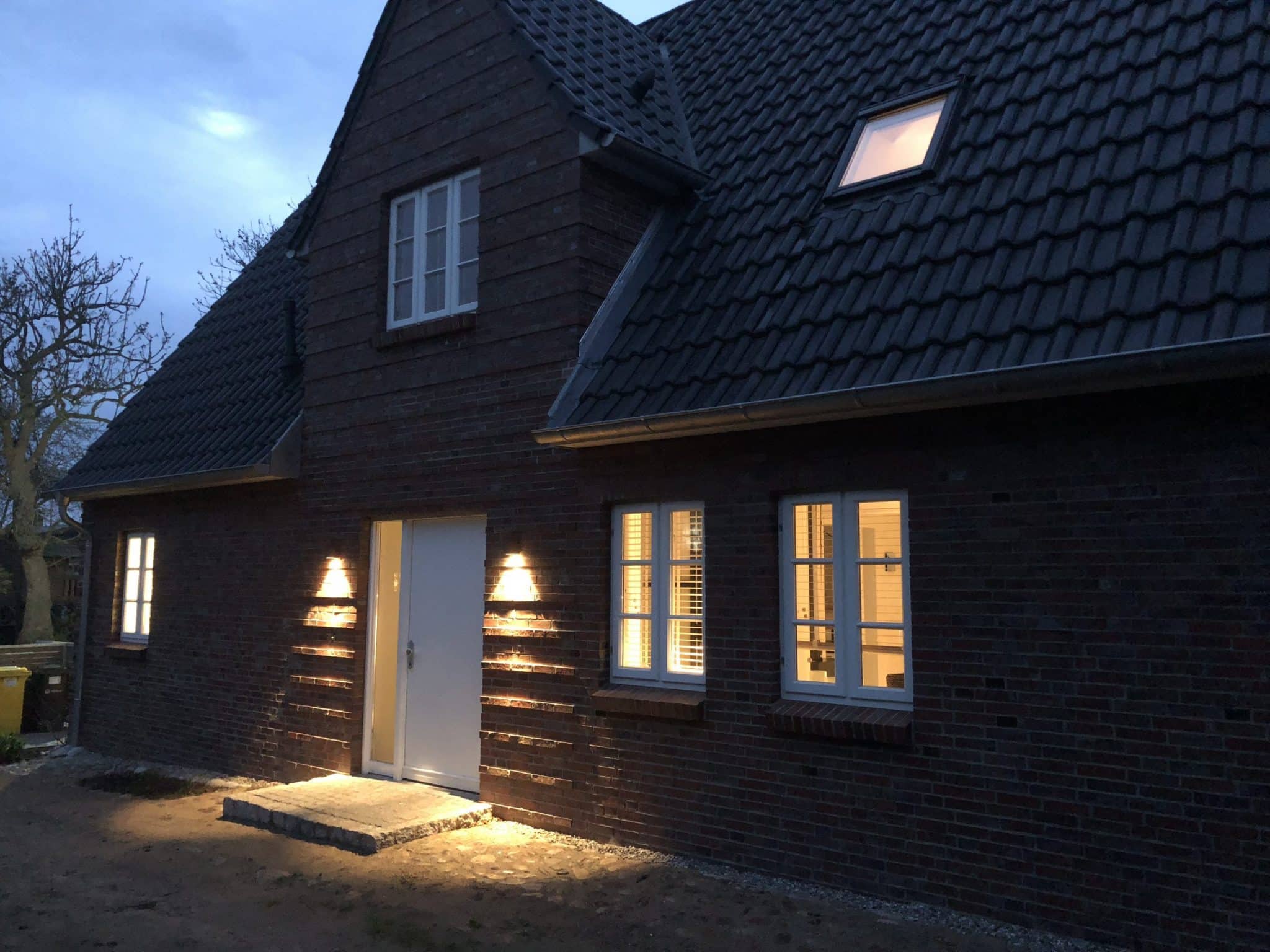 Aussenansicht Westen Abends