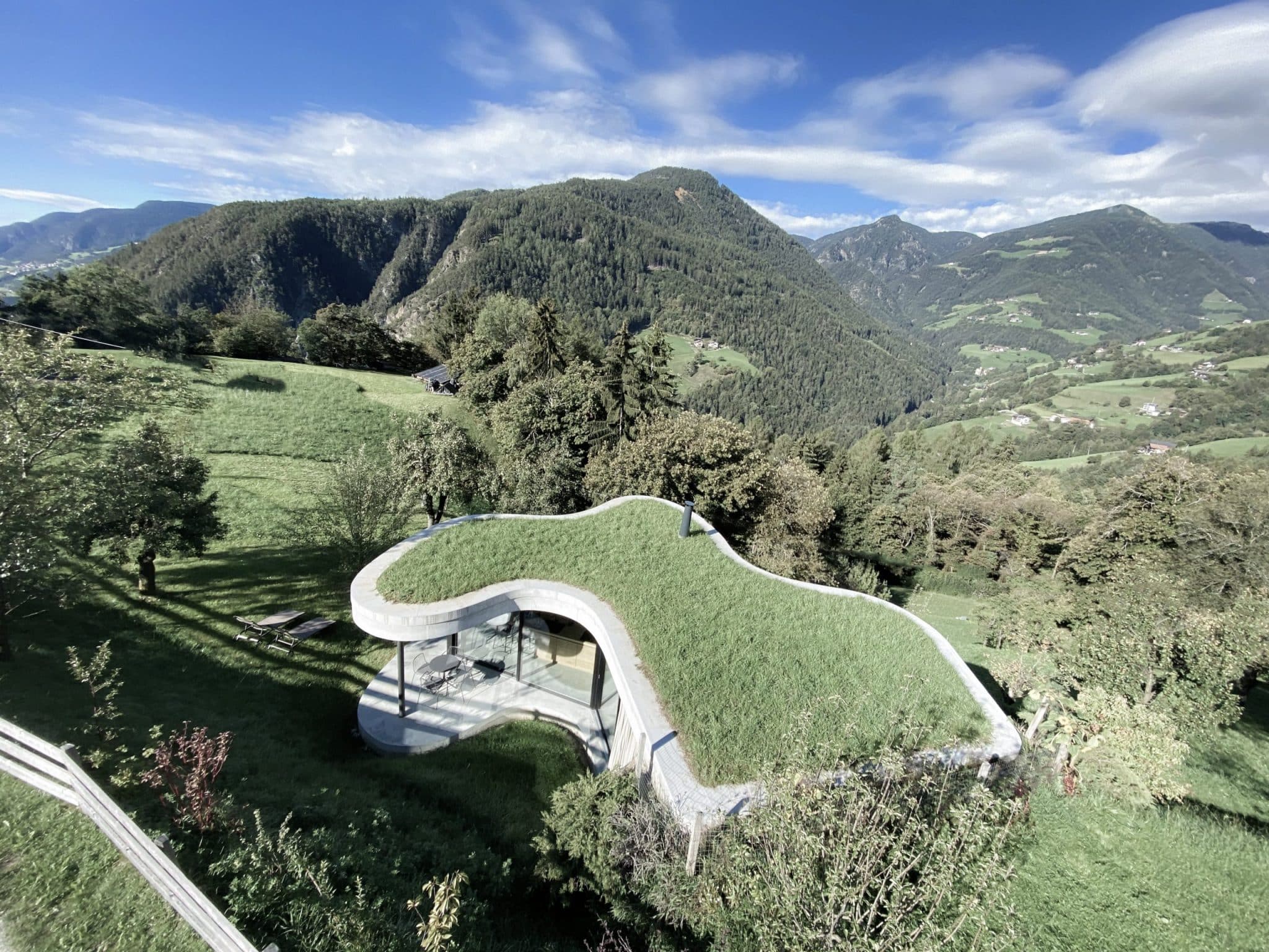 Draufsicht auf die organische Form des Gästehaus Freiform