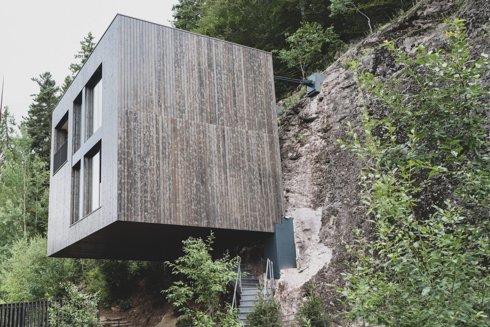 Skyhouse_1.Shooting_Klaus-1020824