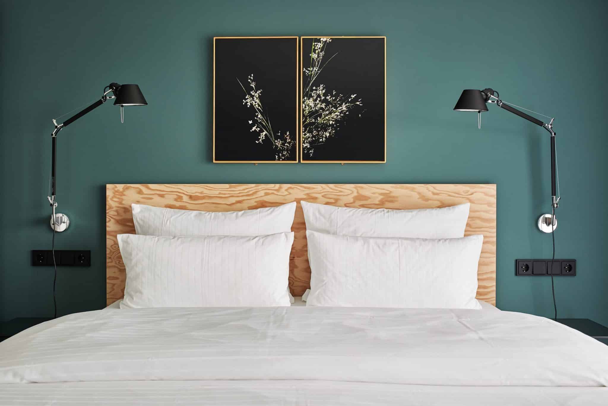 Winterfeld_Bayerischer Wald_Doppelbett und Kunst