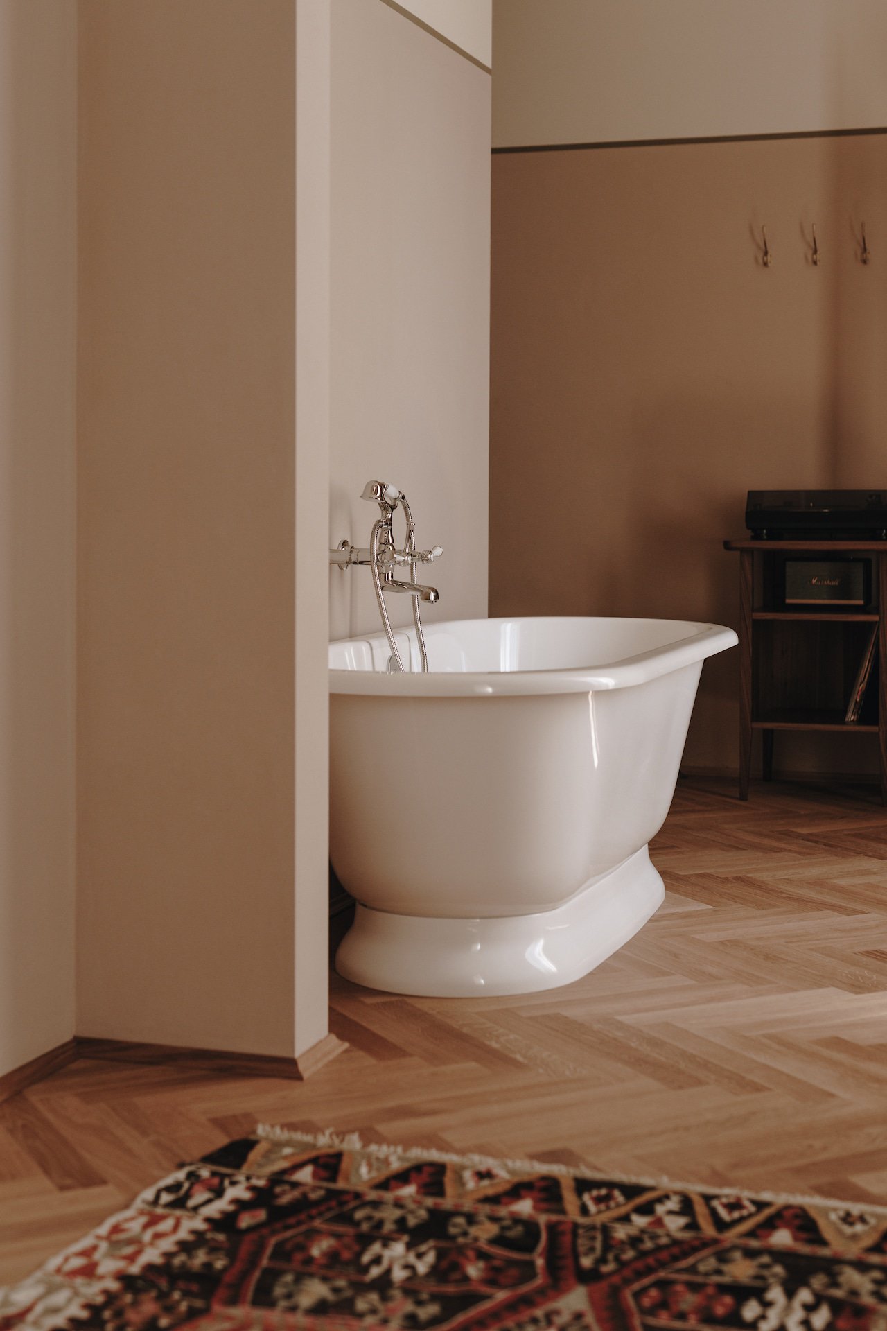 Badewanne im Parkhotel Mondschein