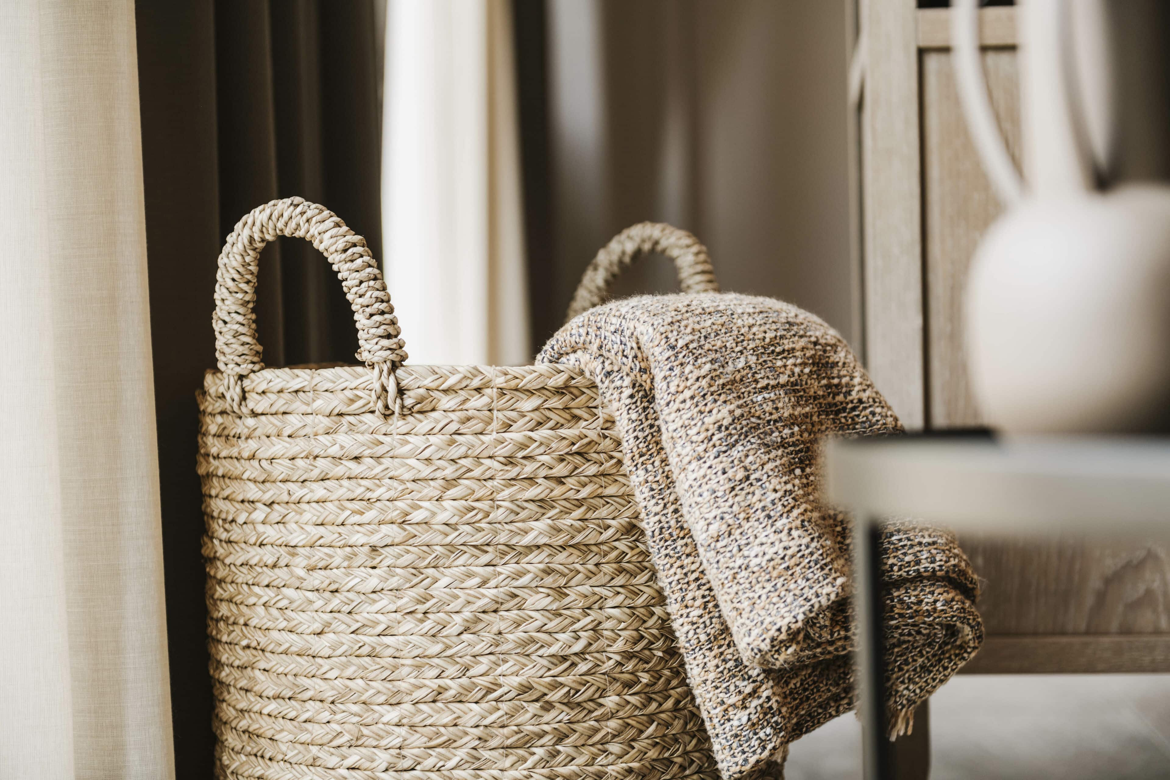 Detailansicht Korb mit Handtuch im Seehotel Gronau