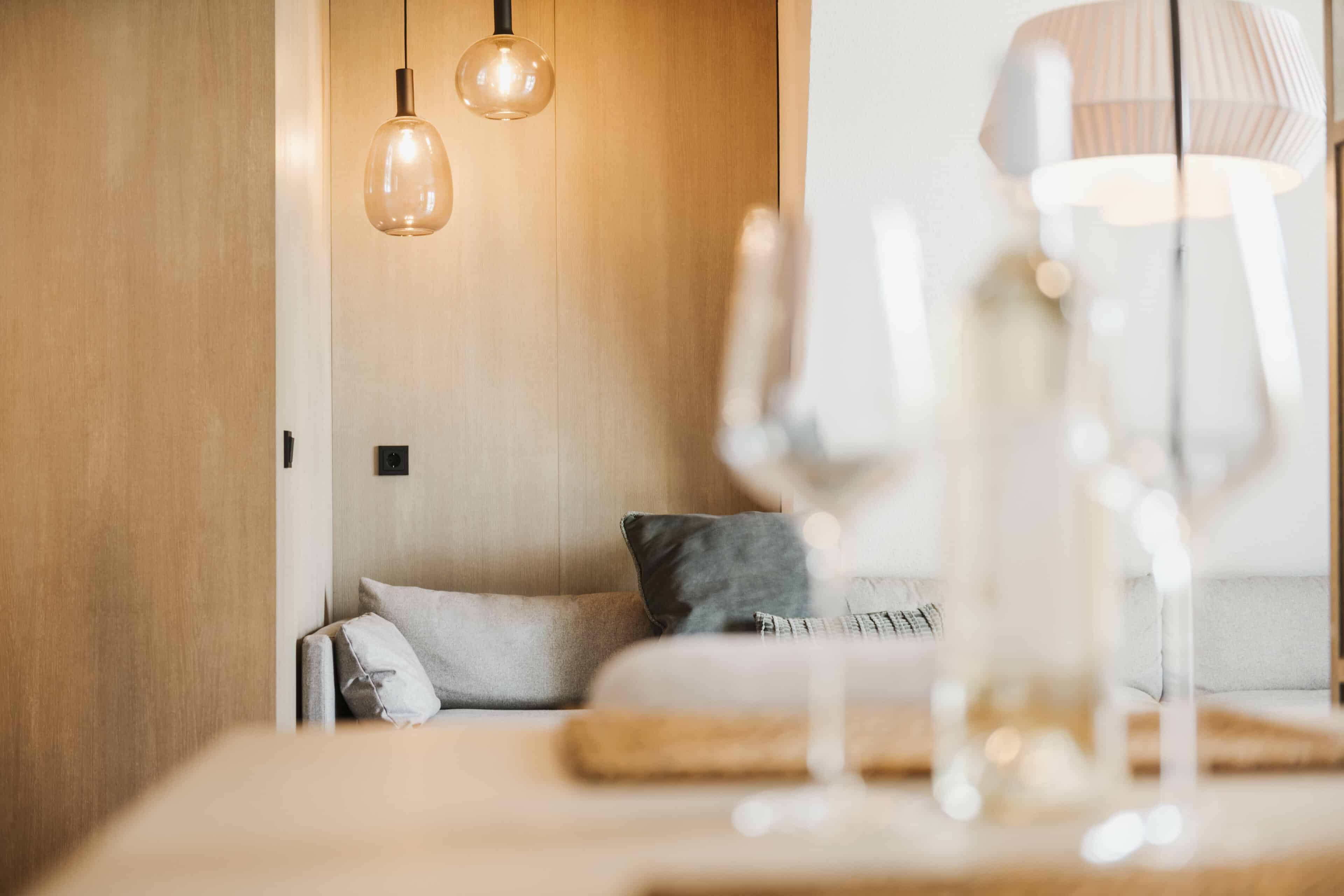 Sofaecke im Zimmer des Seehotel Gronau