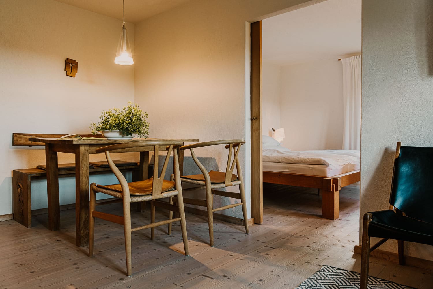 Esstisch im Ferienapartment des Haidl Madl