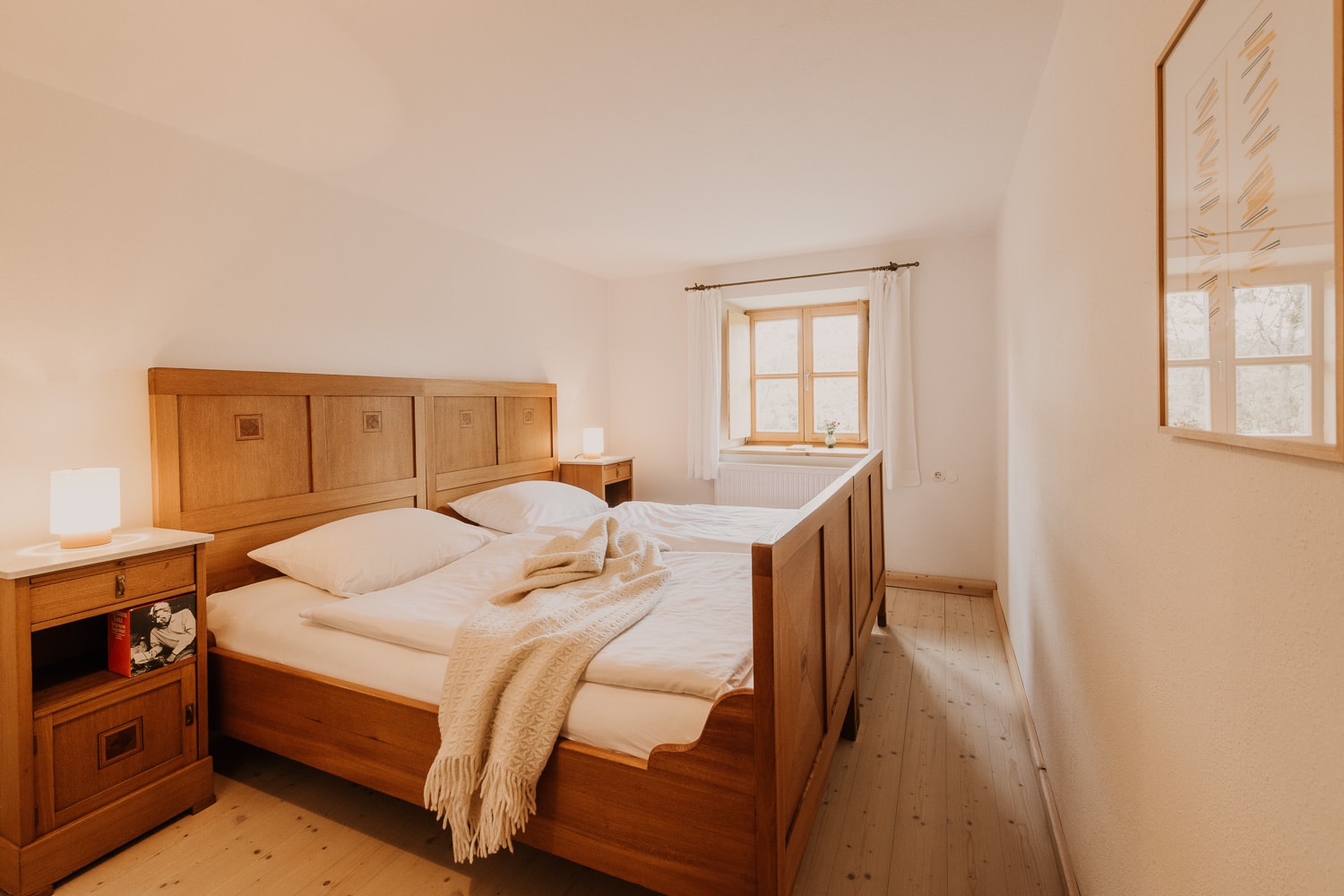 Doppelbett im Zimmer des Haidl Madl