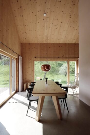 Essecke mit Ausblick im Seilerhansenhof