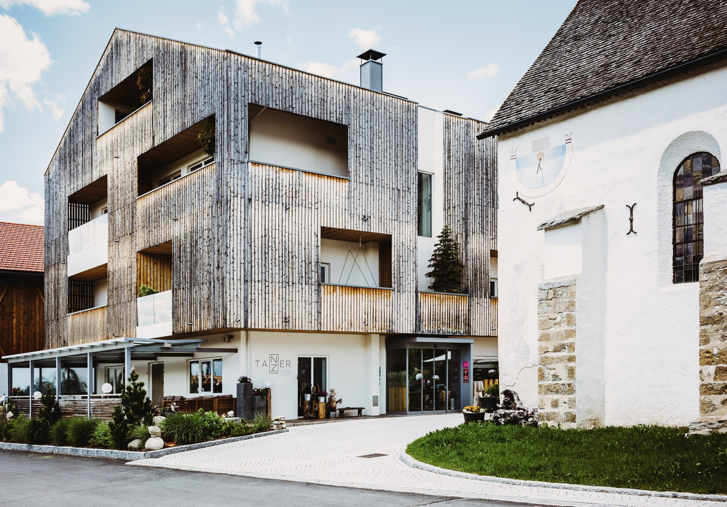Holfassade des Boutiquehotels Tanzer