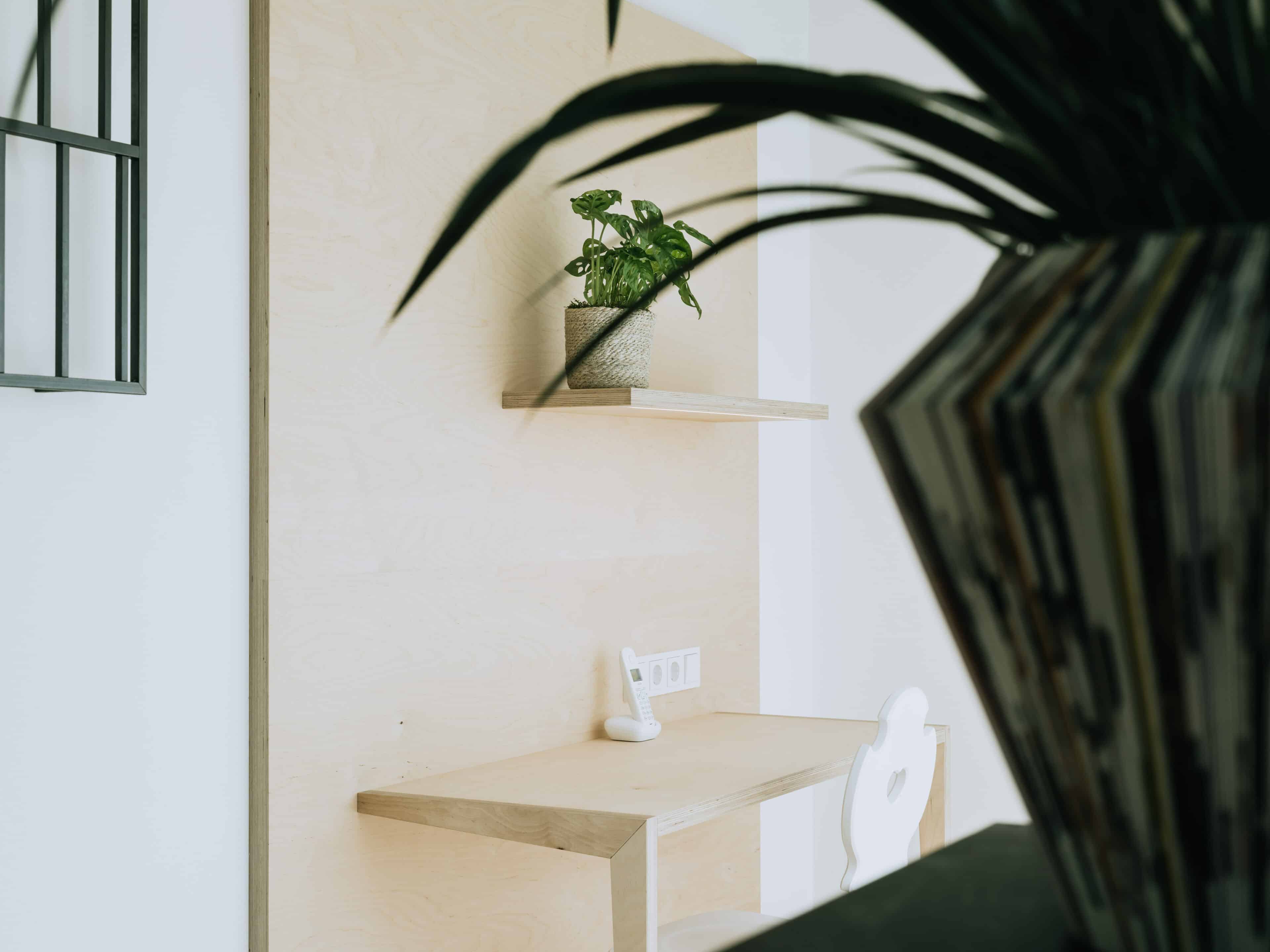 Schreibtisch im Tanzer Hotel