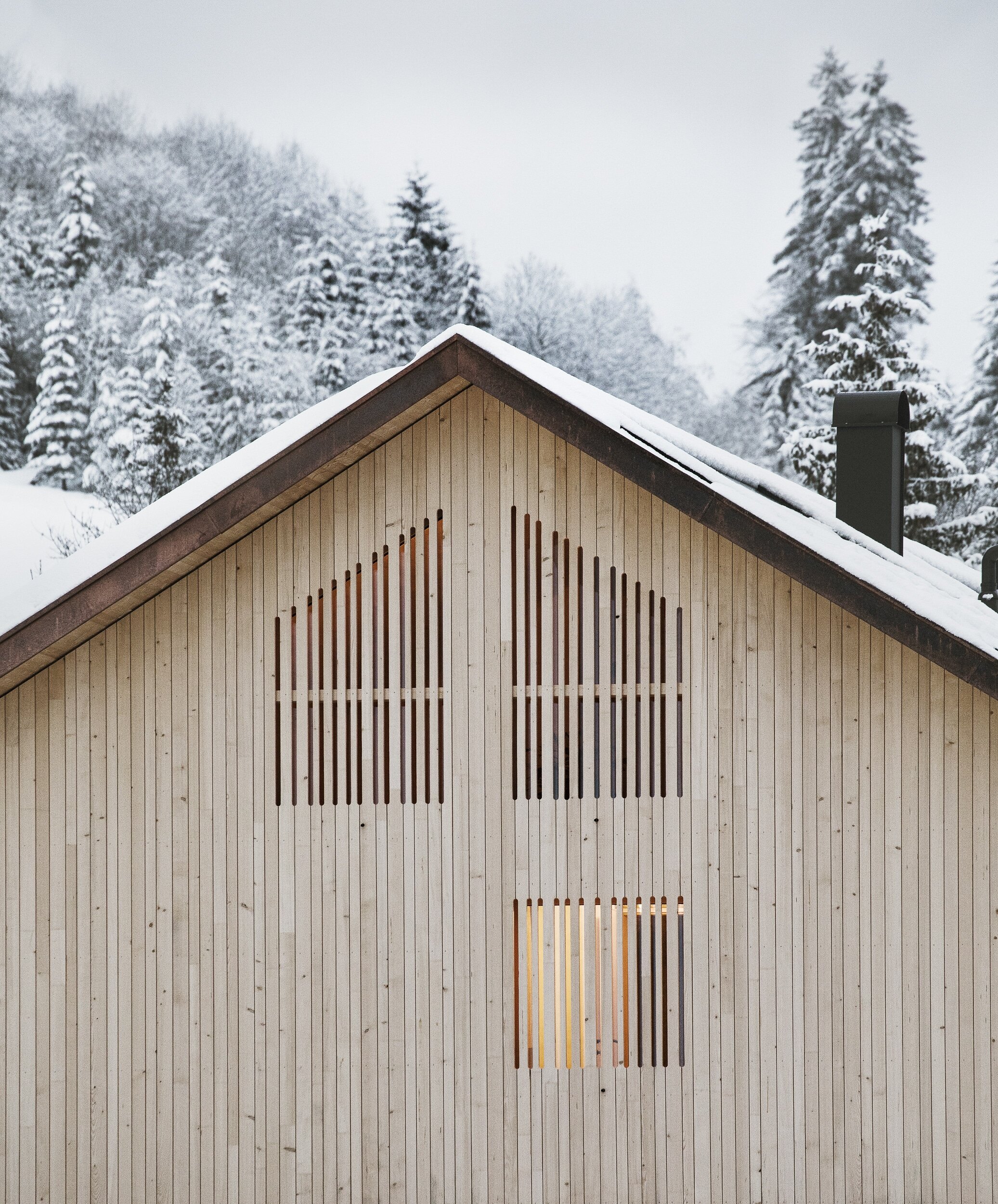 Holzfassade, Giebel des Halwina Hideaway