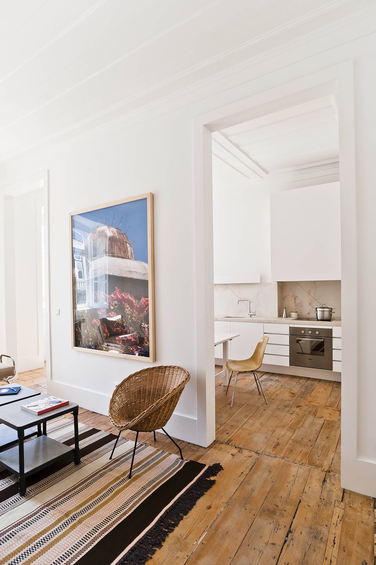 Küche und Wohnzimmer im Baixa House