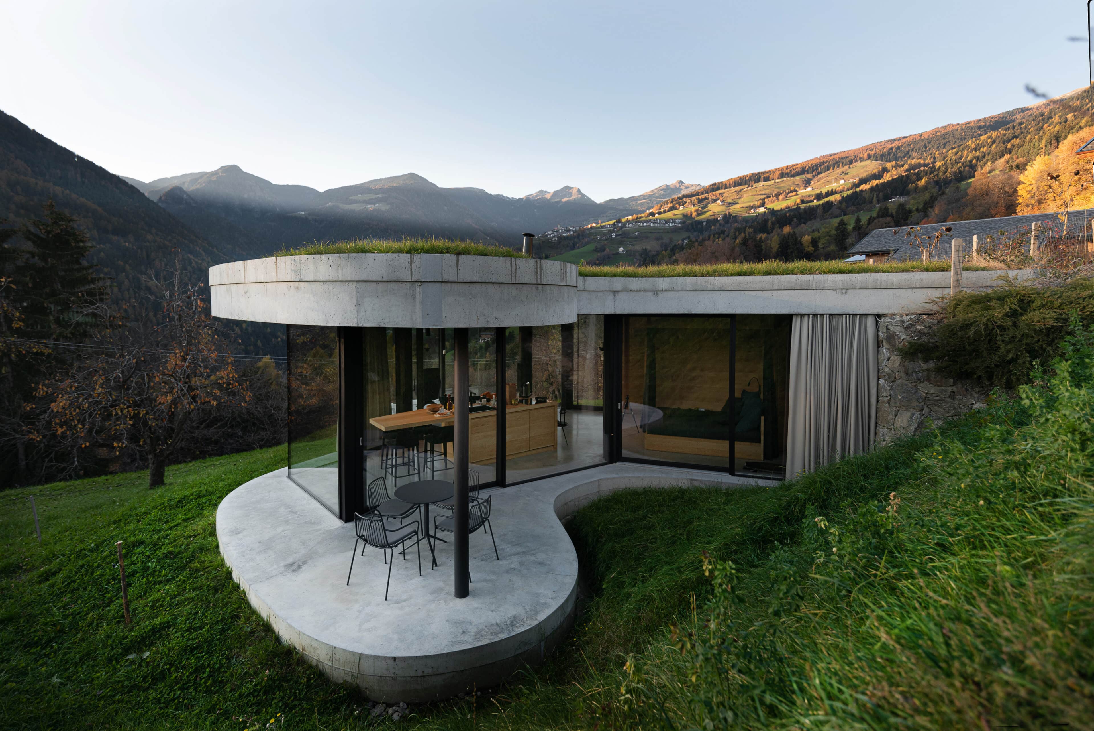 Blick aufs Haus und die Umgebung des Gästehaus Freiform