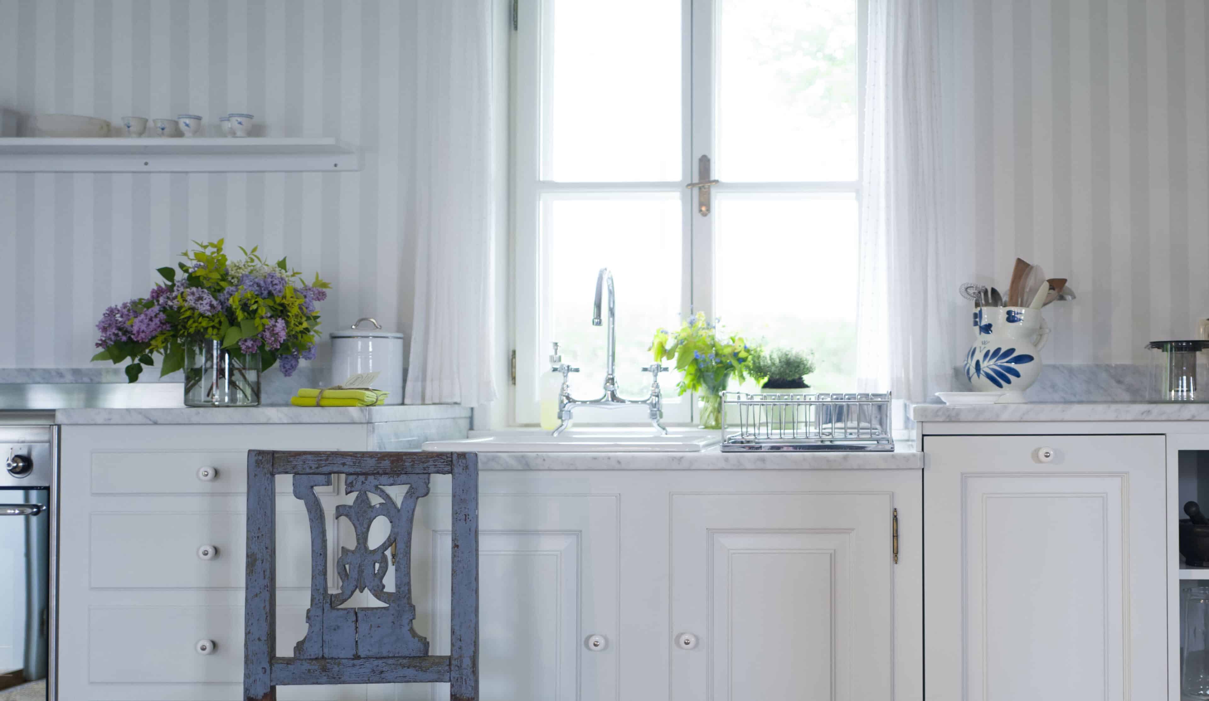 Küchenzeile mit Waschbecken auf Hof Grillenöd