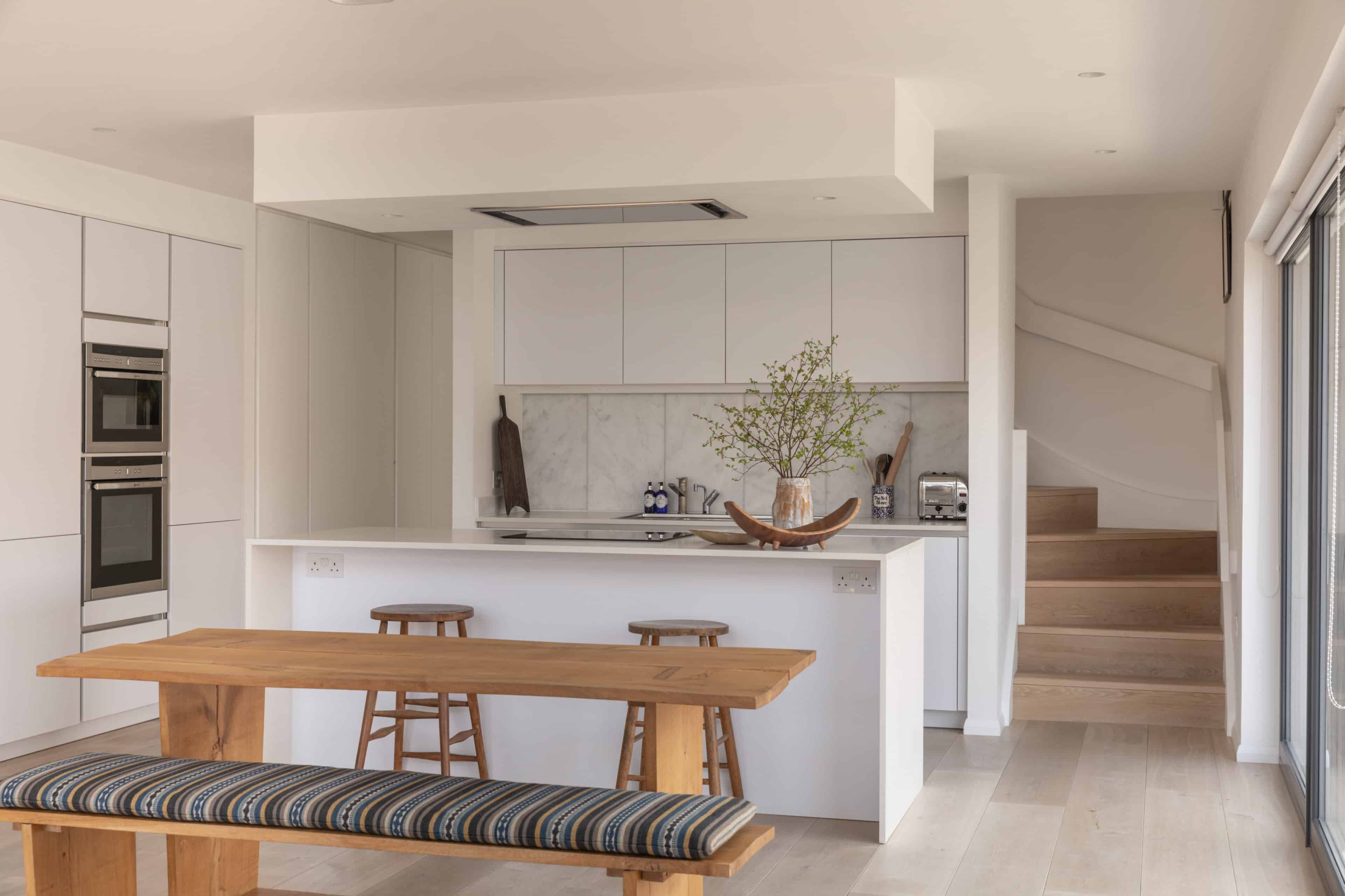 Küchenzeile und Essplatz im Net Store