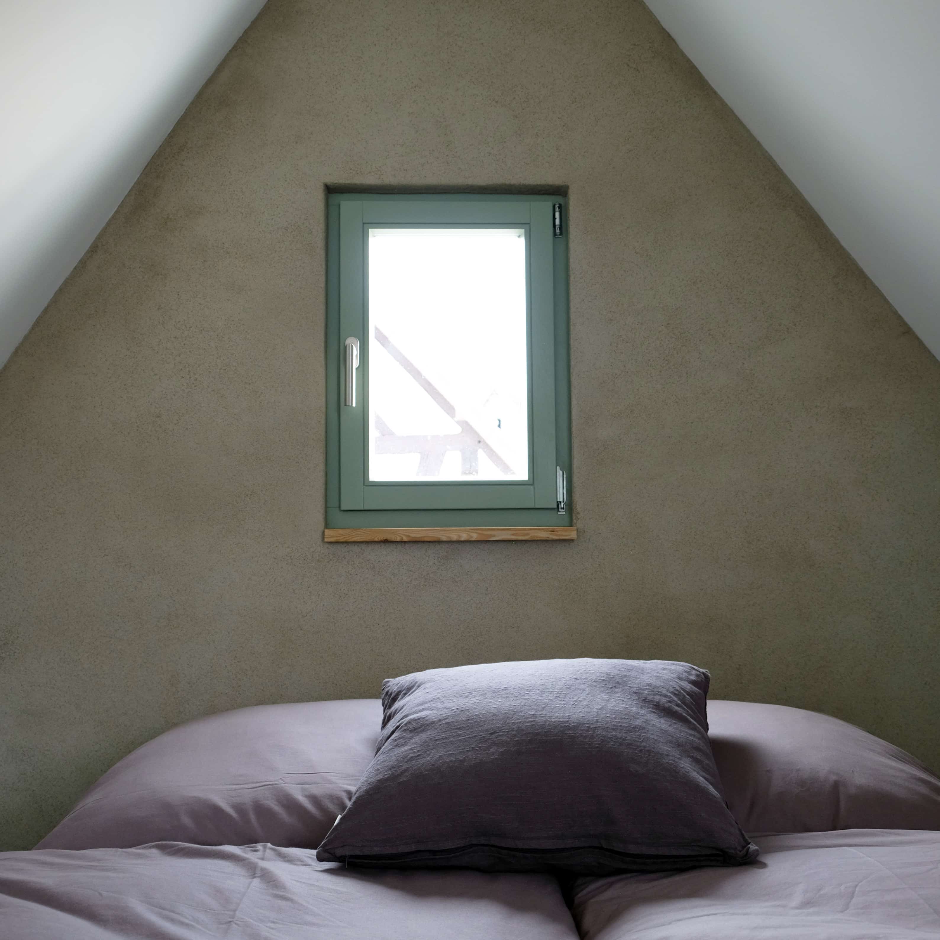 Doppelbett in der Ferienwohnung im Schockelgaul