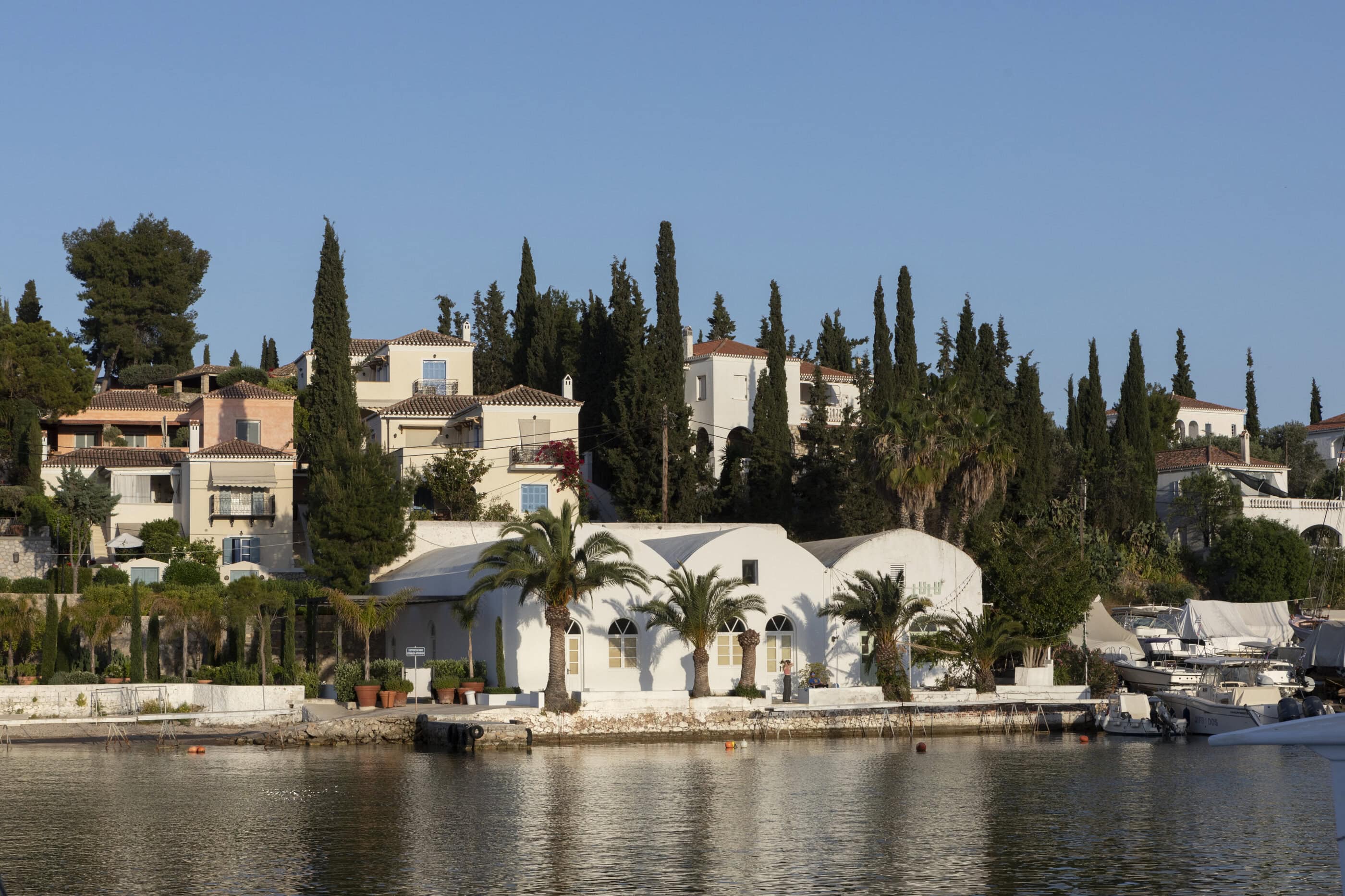 Hafen in Spetses, Hotel Yayaki