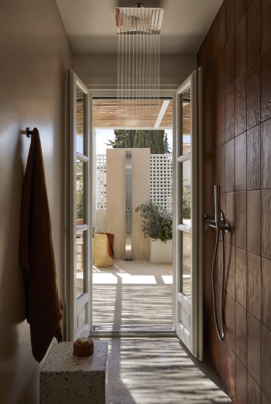 Dusche und Außendusche, Hotel Yayaki