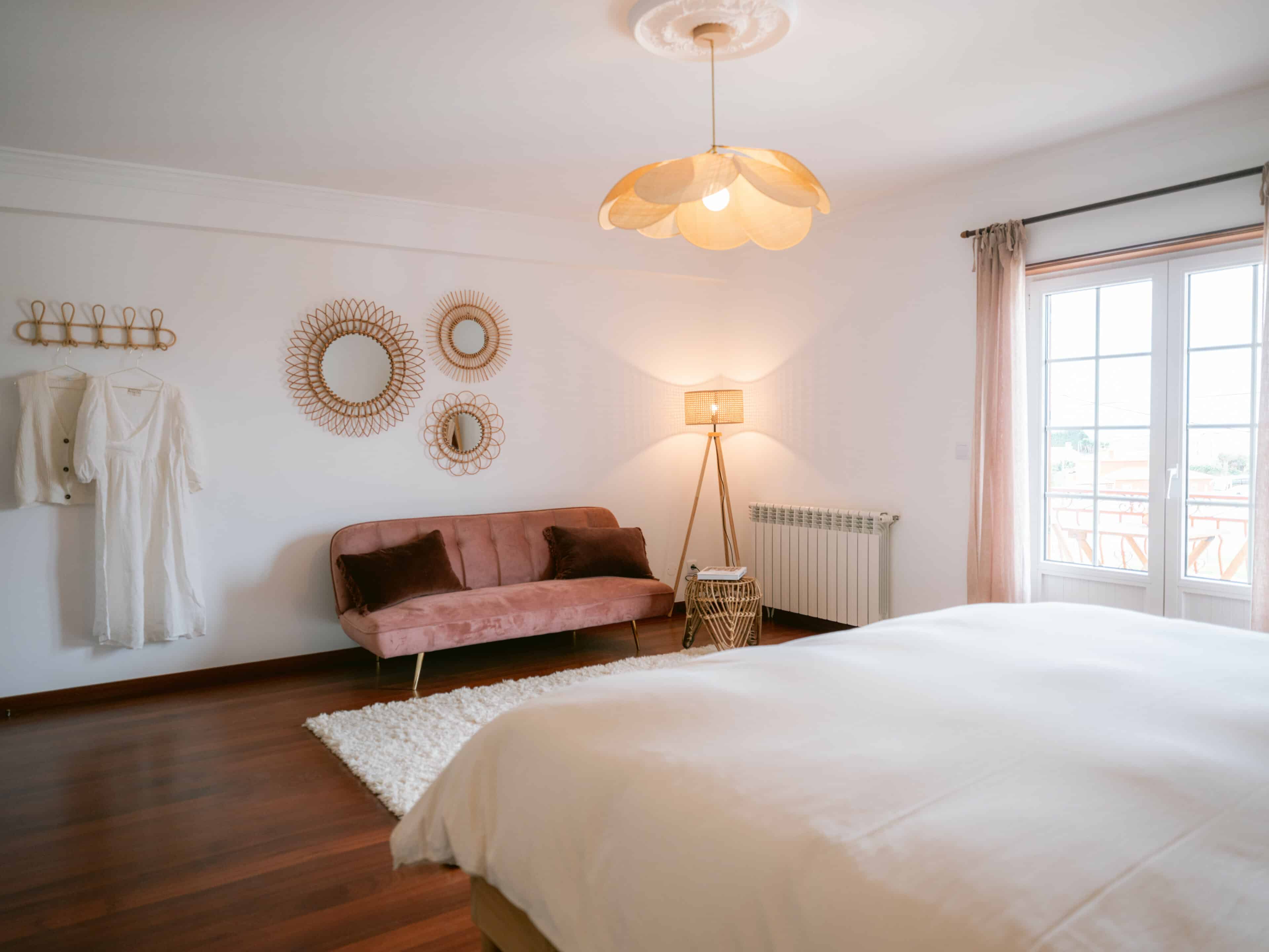 Sofa im Schlafzimmer des Hotelzimmers, Casa Quintas