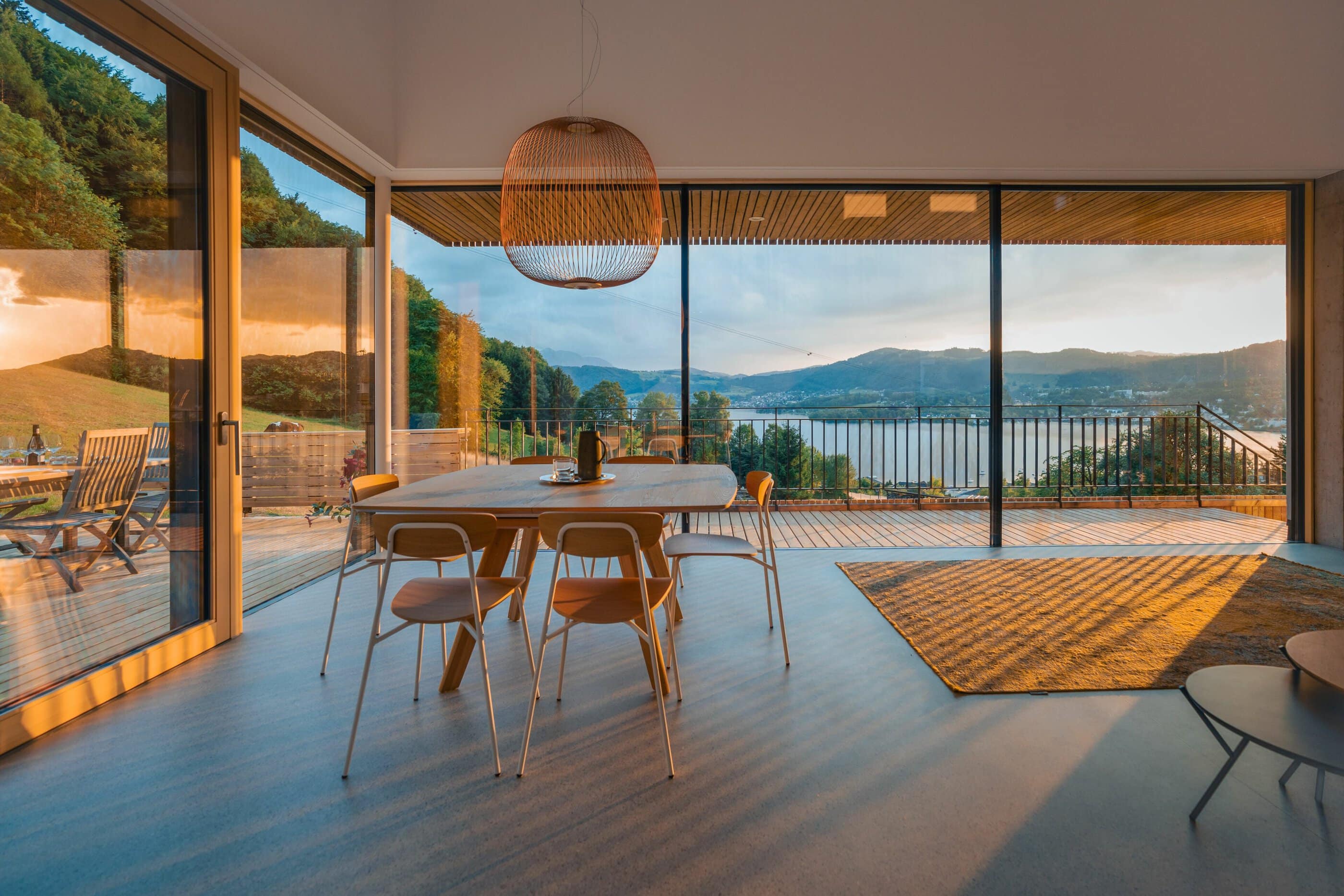 Wohnraum mit Ausblick im Haus Moosberg