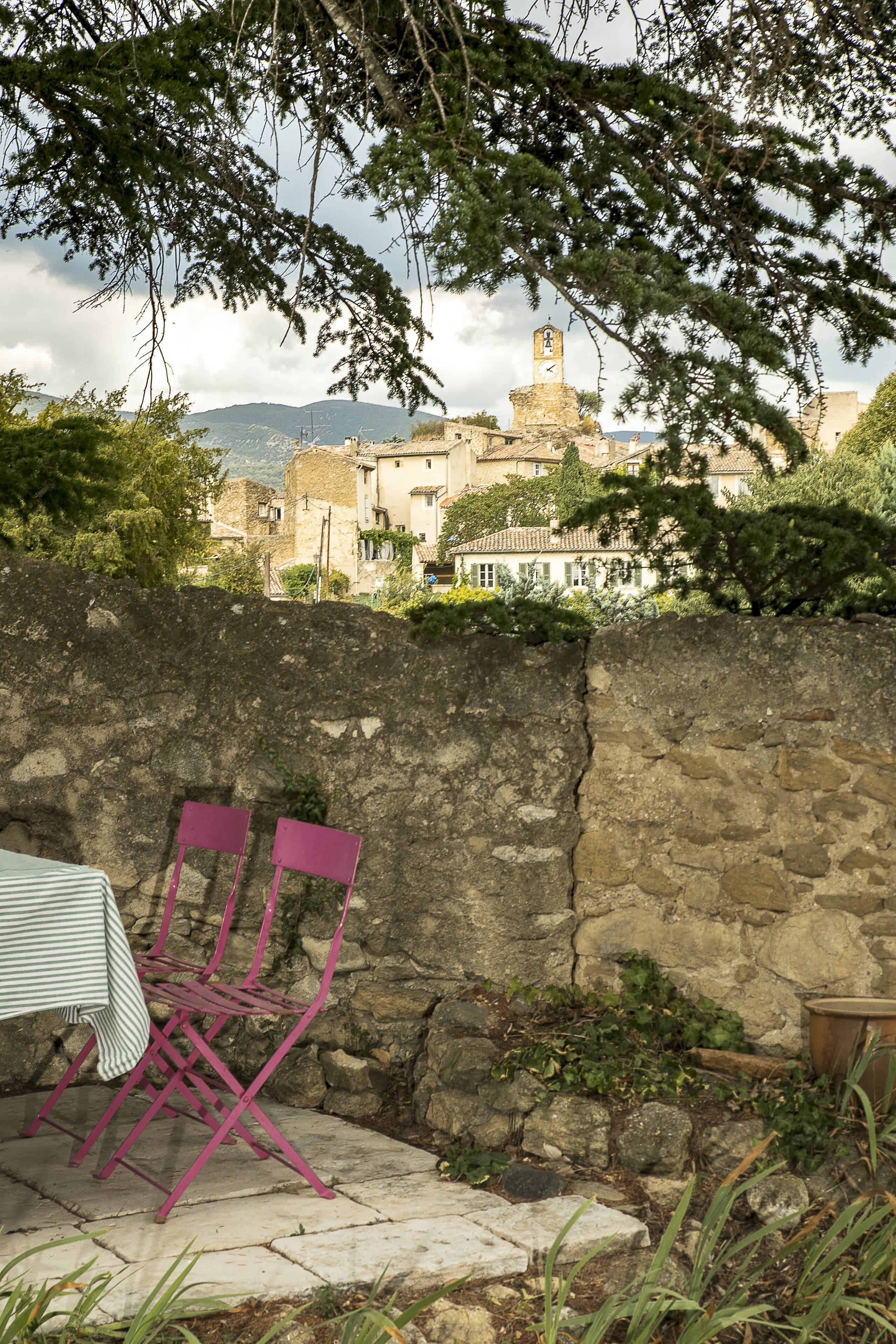 Aussicht von der Terrasse des Le Pigeonnier
