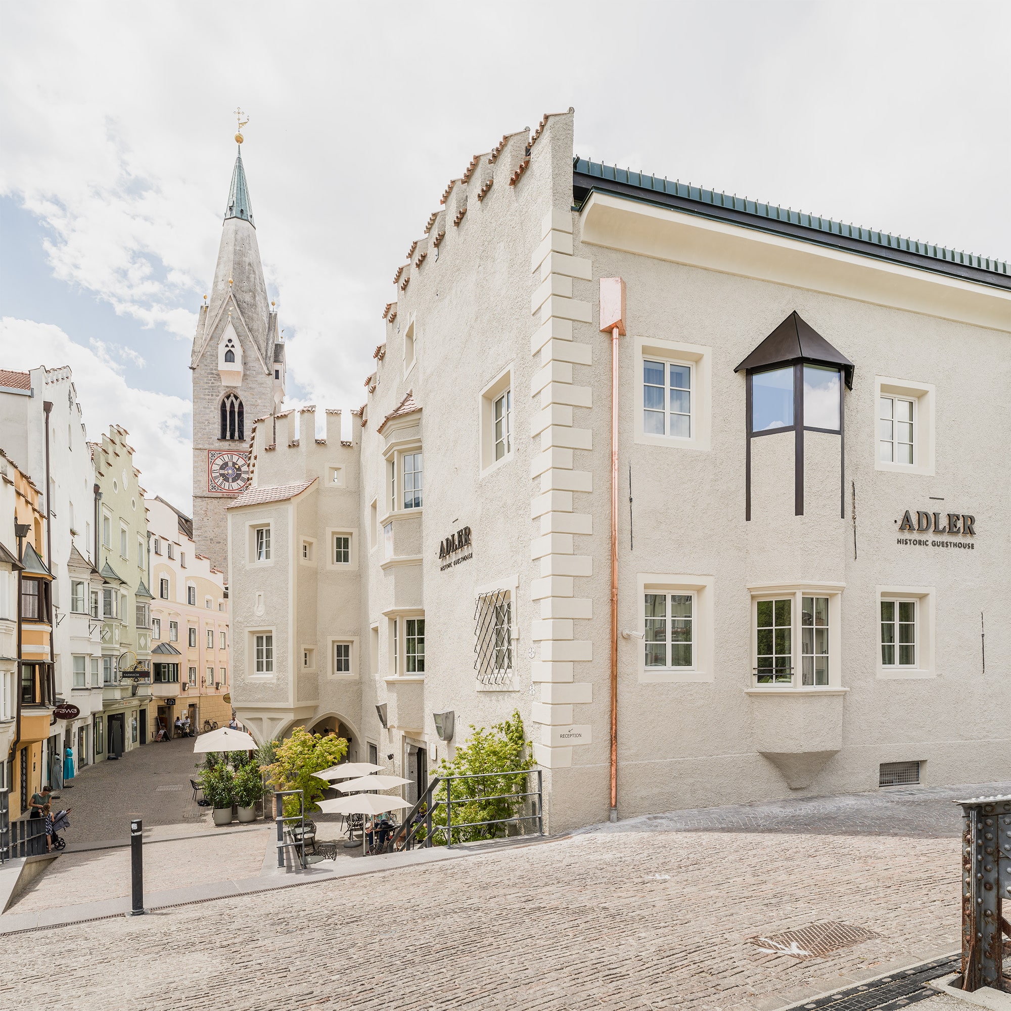 Adler Historic Guesthouse von außen