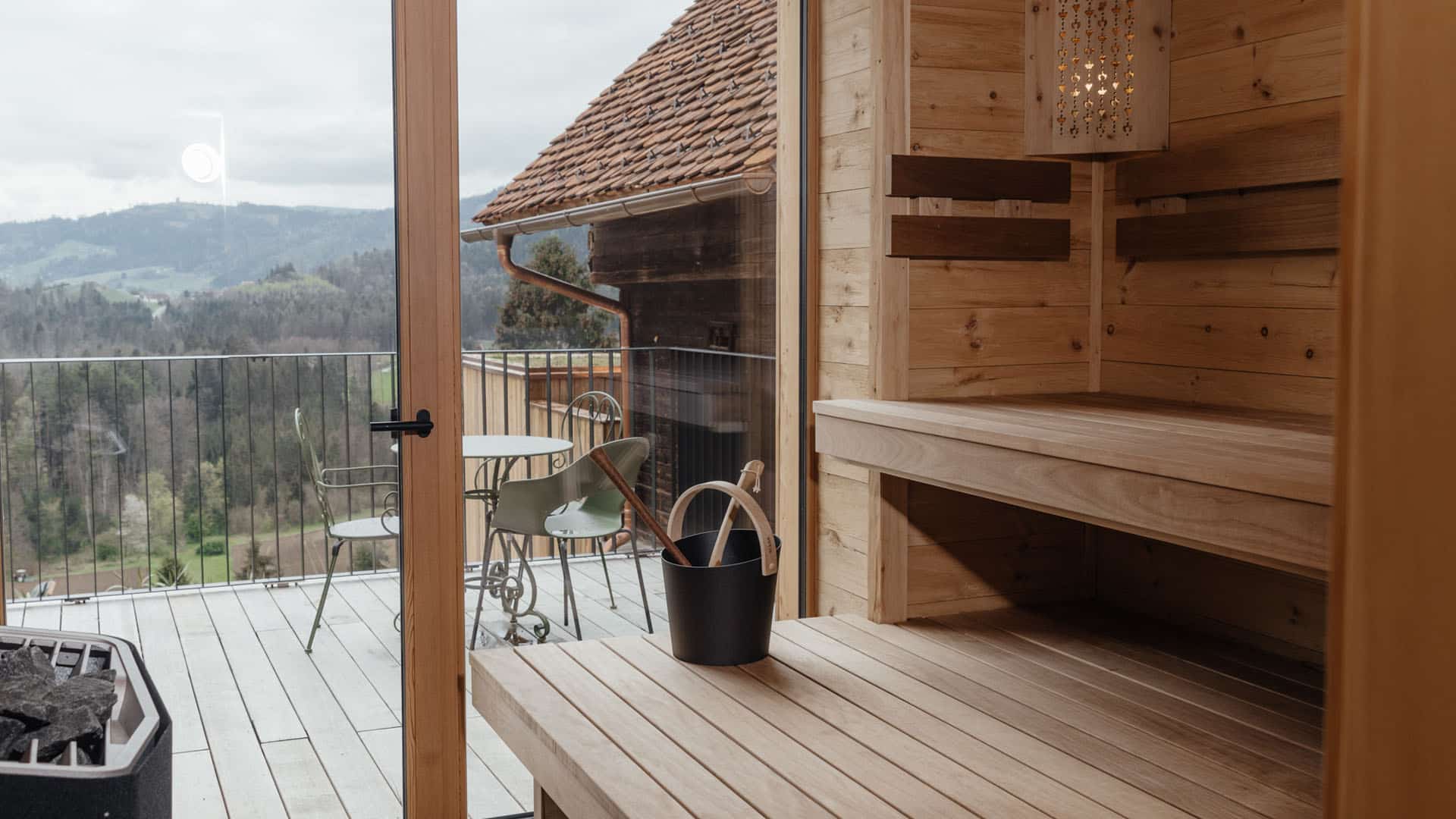 Sauna und Blick in die Natur, Am Wildbachberg