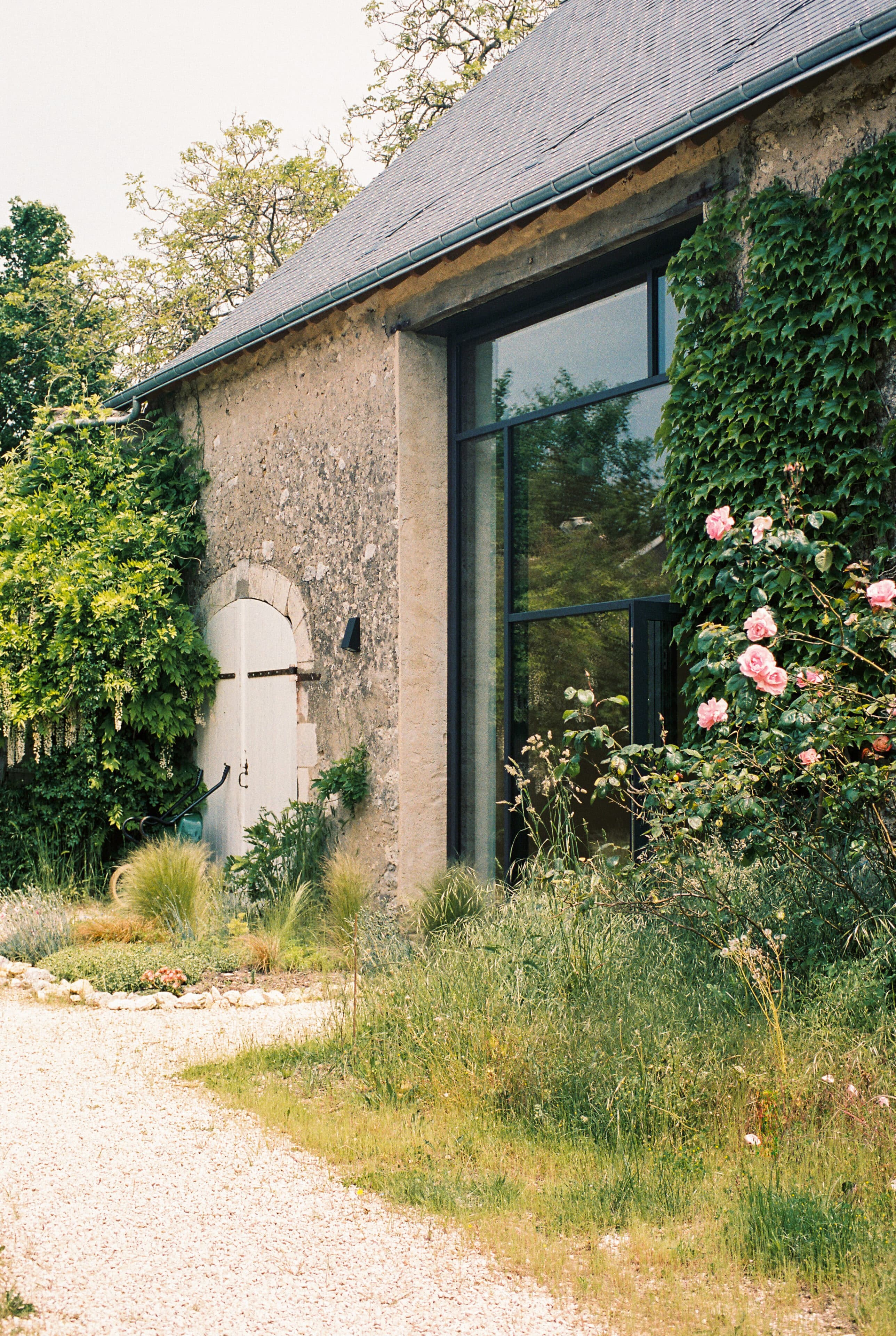 Haus von außen mit Garten, Maison Le Détour