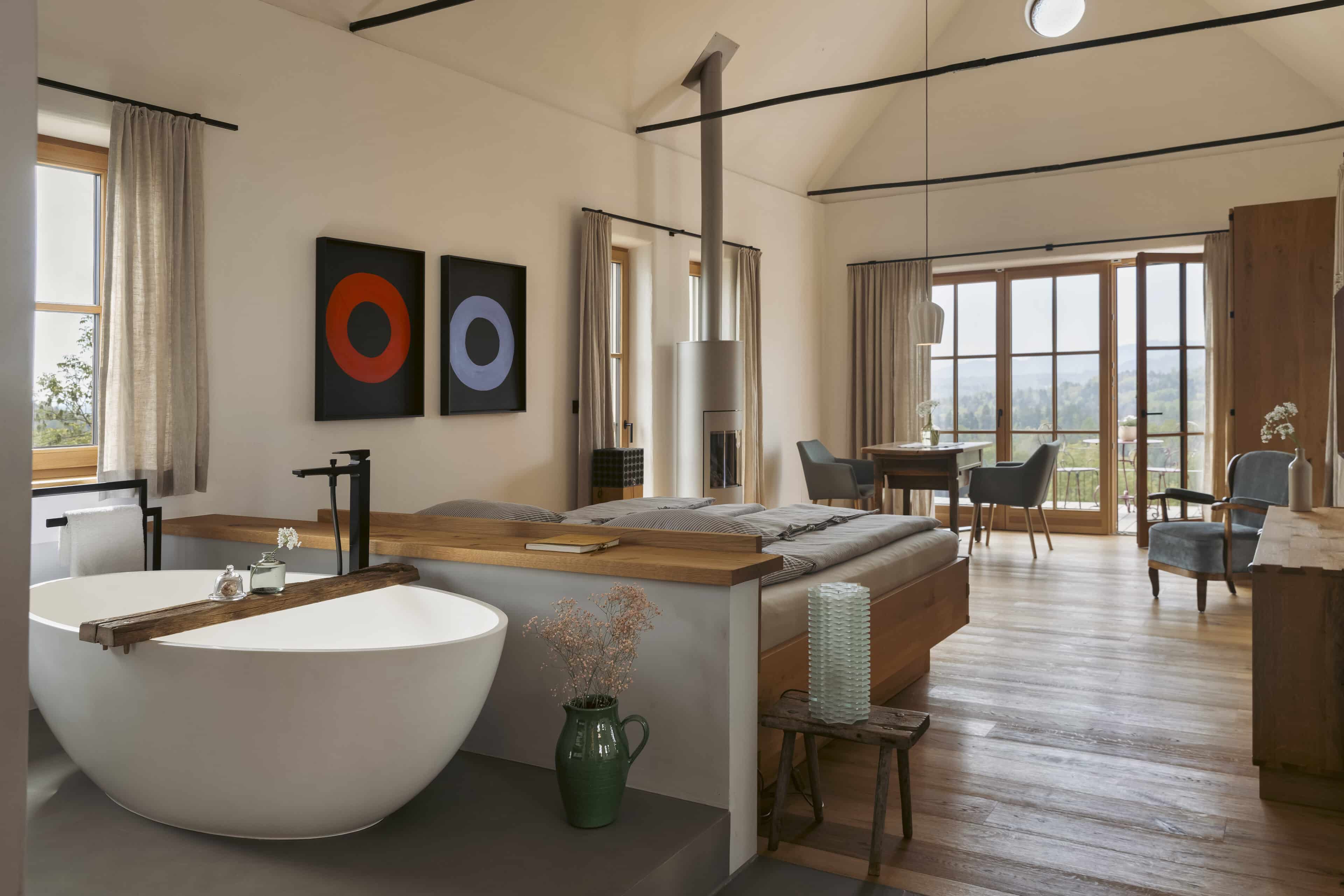 Wohnzimmer mit Badewanne, Am Wildbachberg