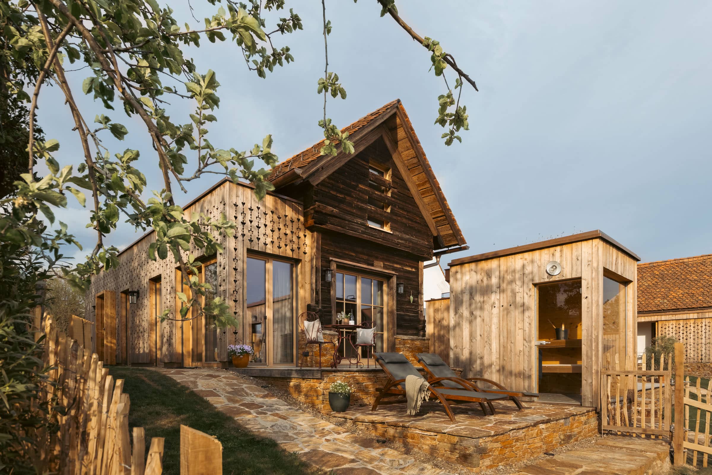 Holzhaus von außen im Wildbachberg