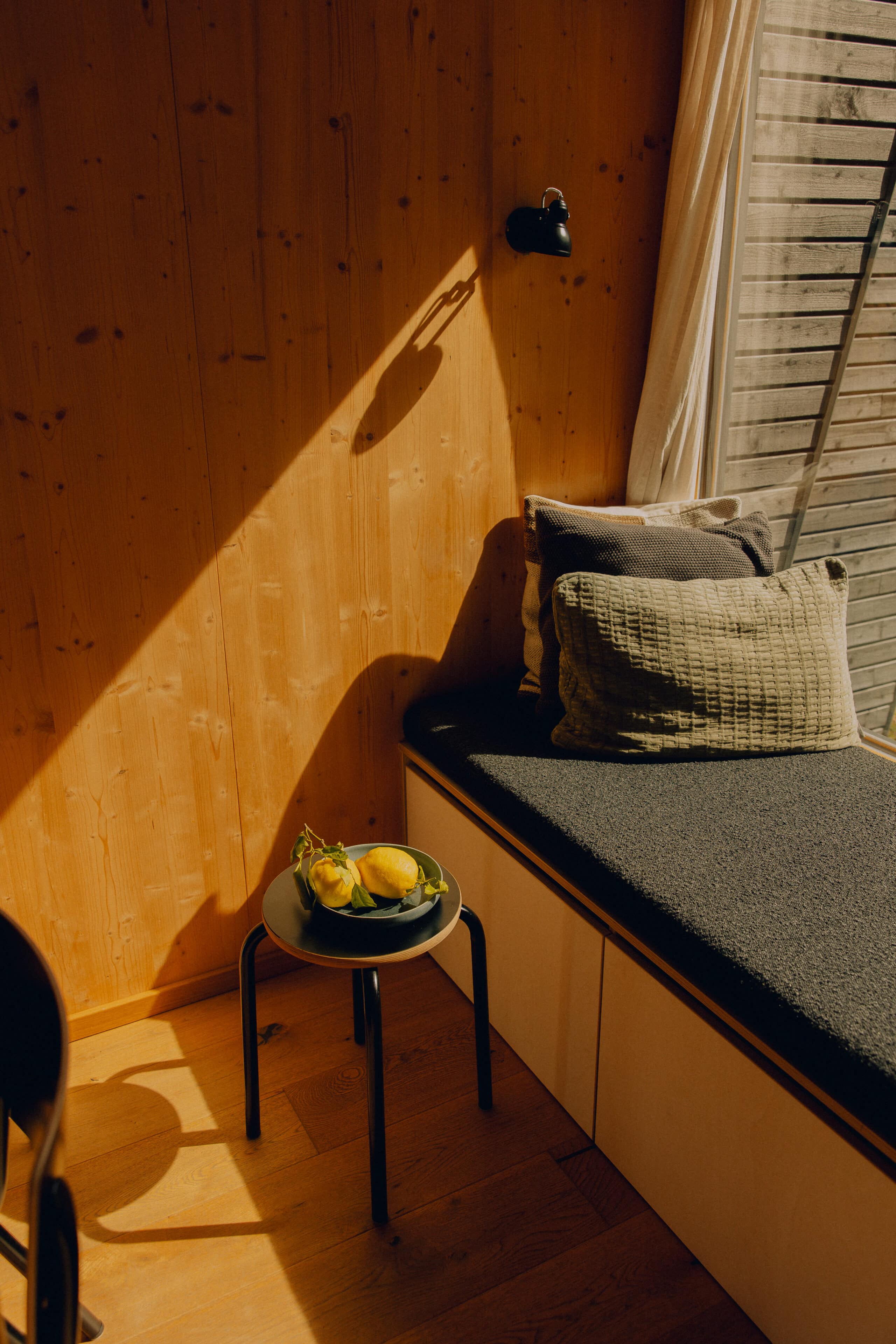 Sitznische am großen Panoramafenster