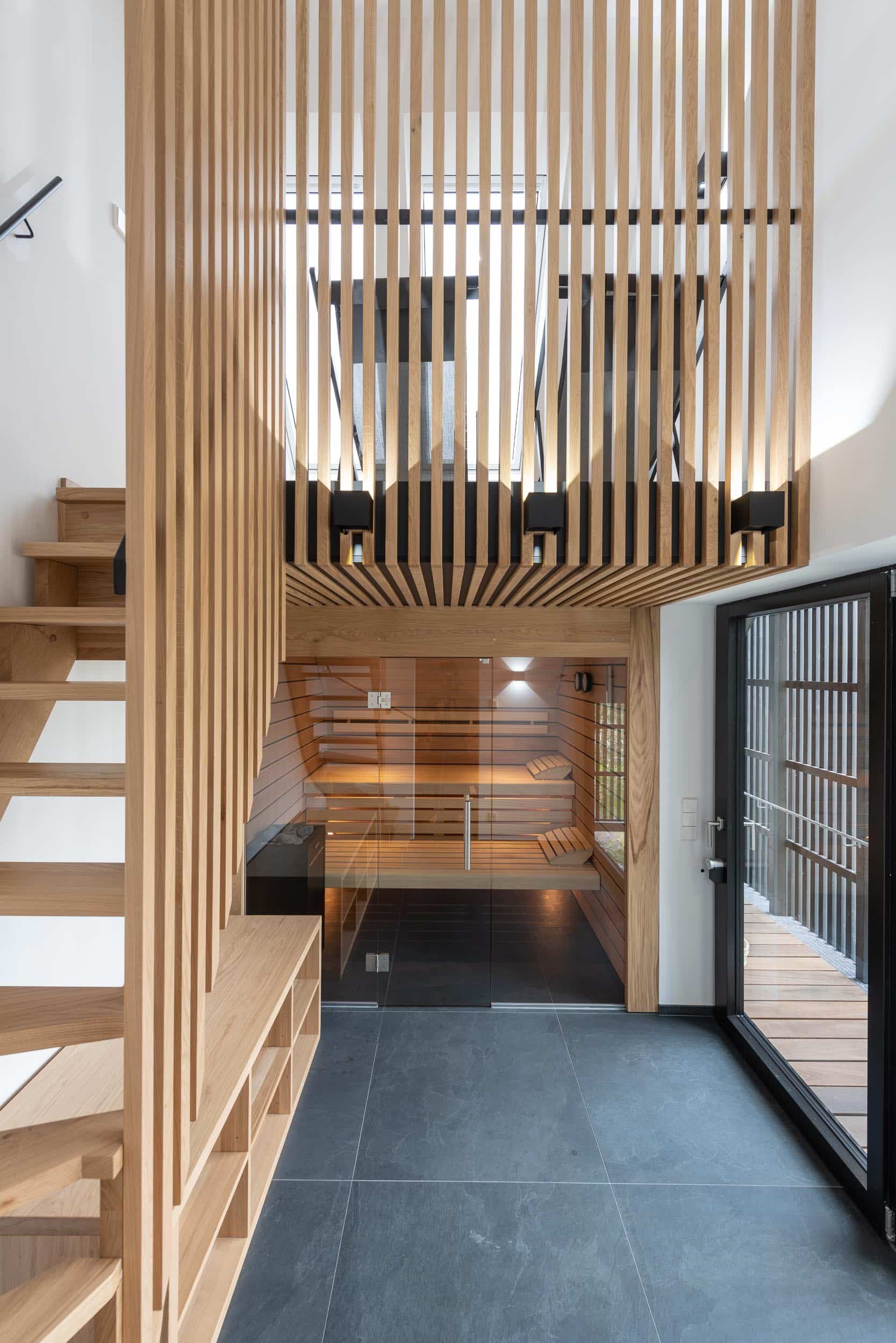 Saunabereich mit Treppe