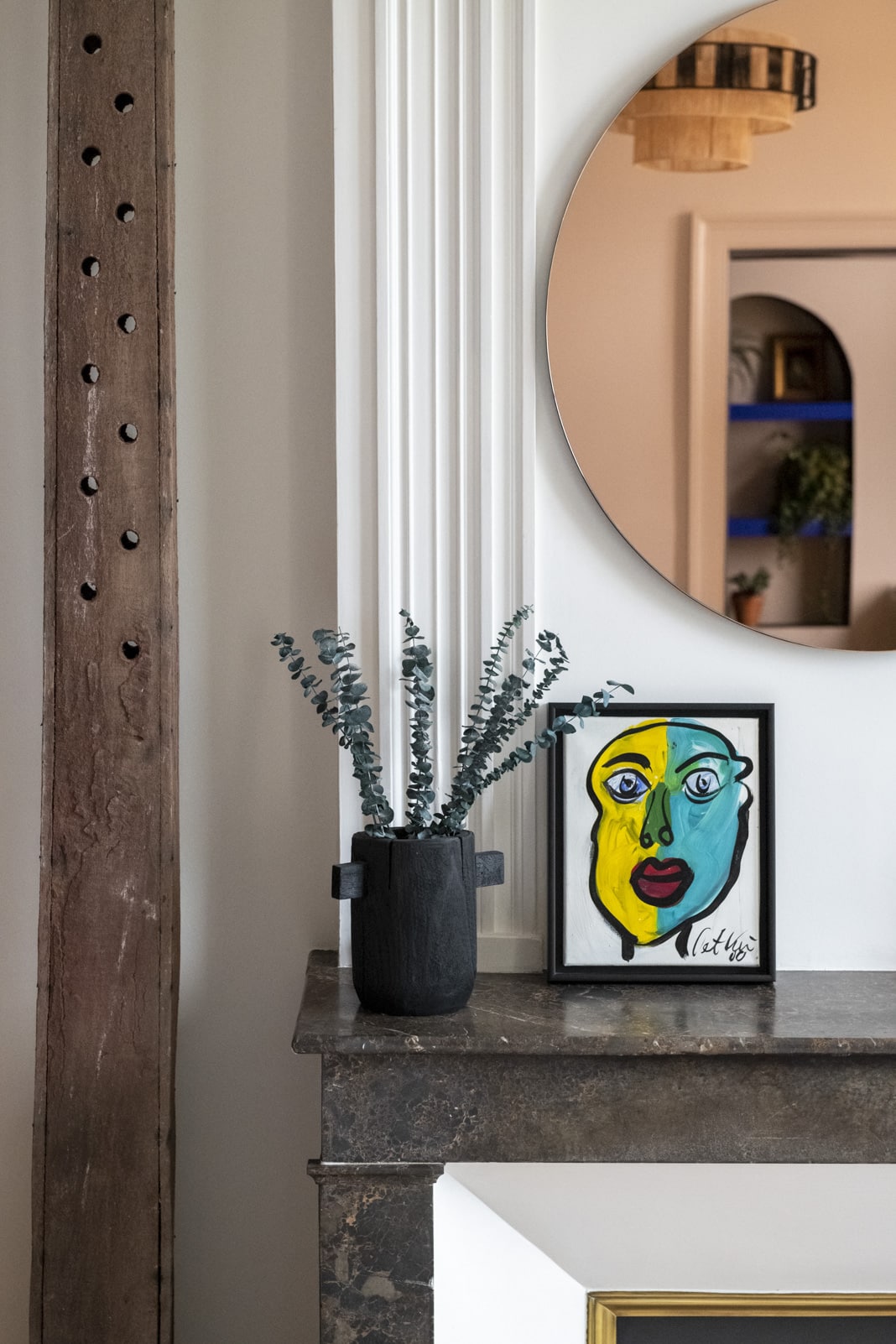 Detail: Bild, Spiegel und Pflanze