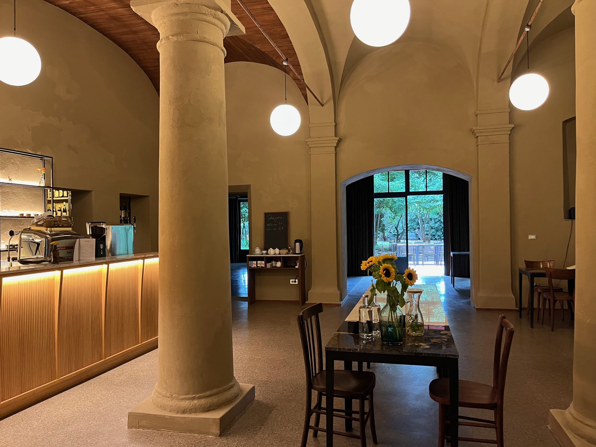 Bar und Restaurant im Palazzo