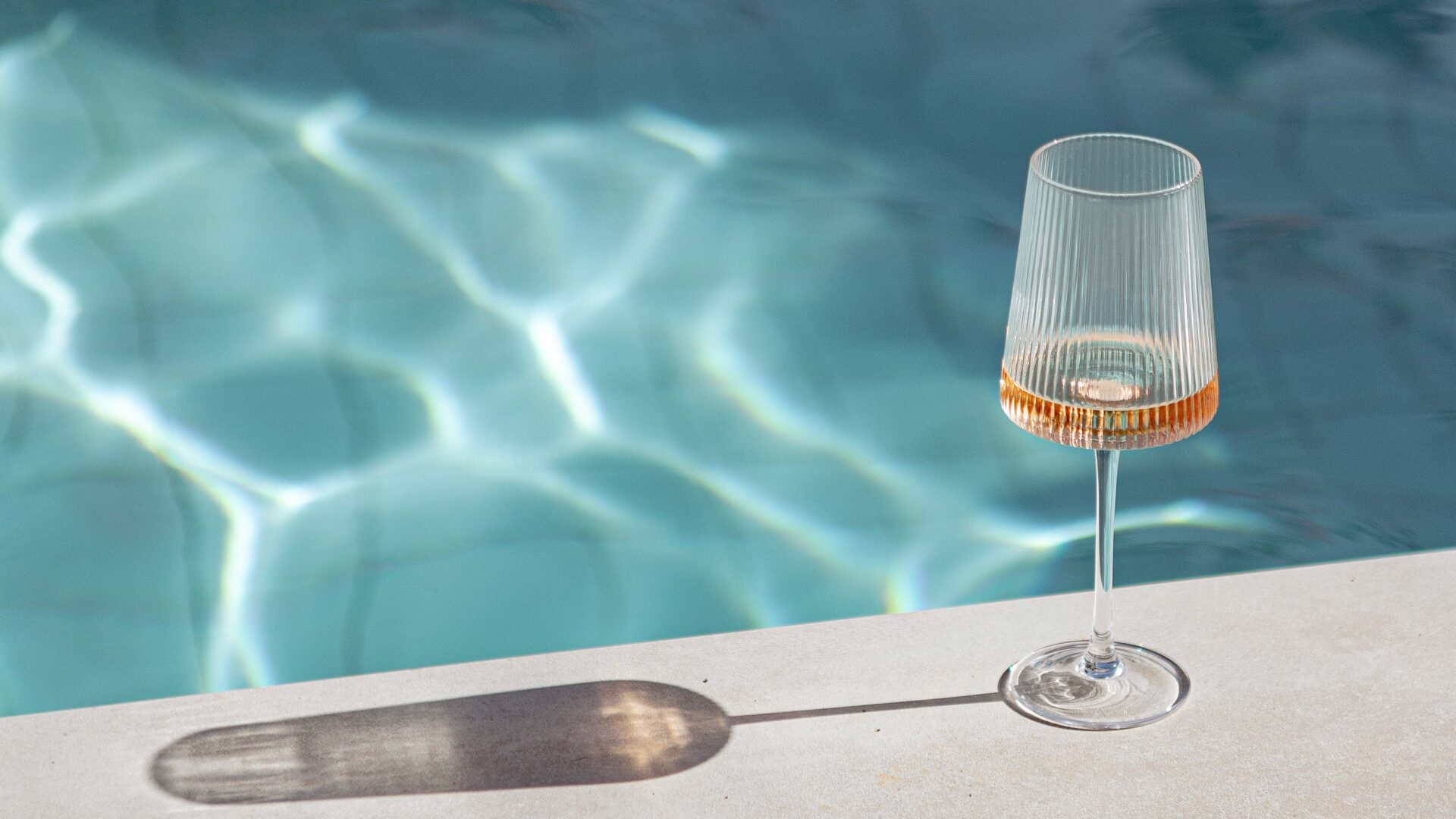 Glas am Pool, Ferienhaus âmago