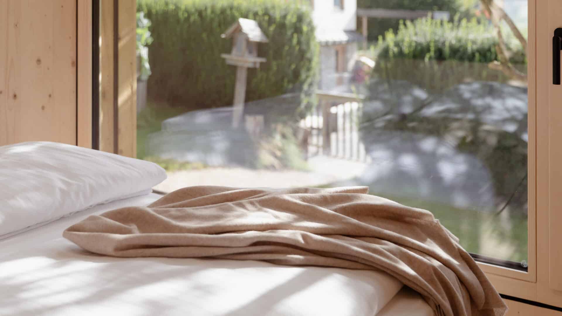 biyou Bett cabin
