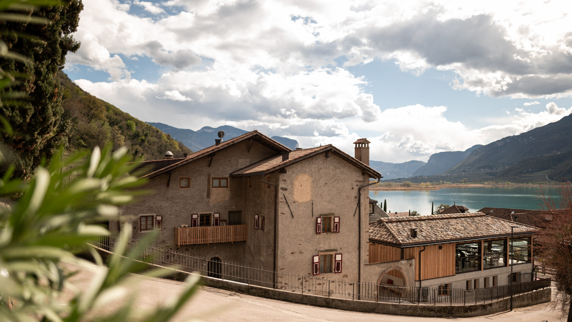 Pension Leuchtenburg am Kalterer See gelegen