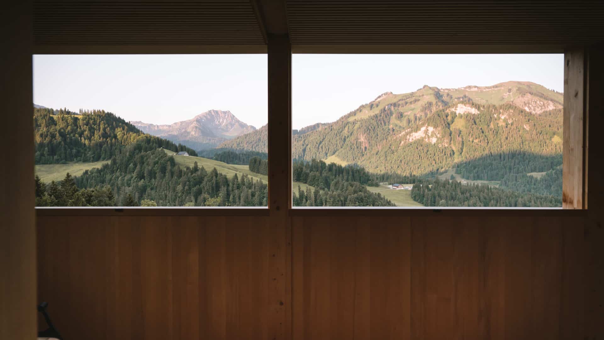 Holzbrüstung Balkon im Halwina Hideaway