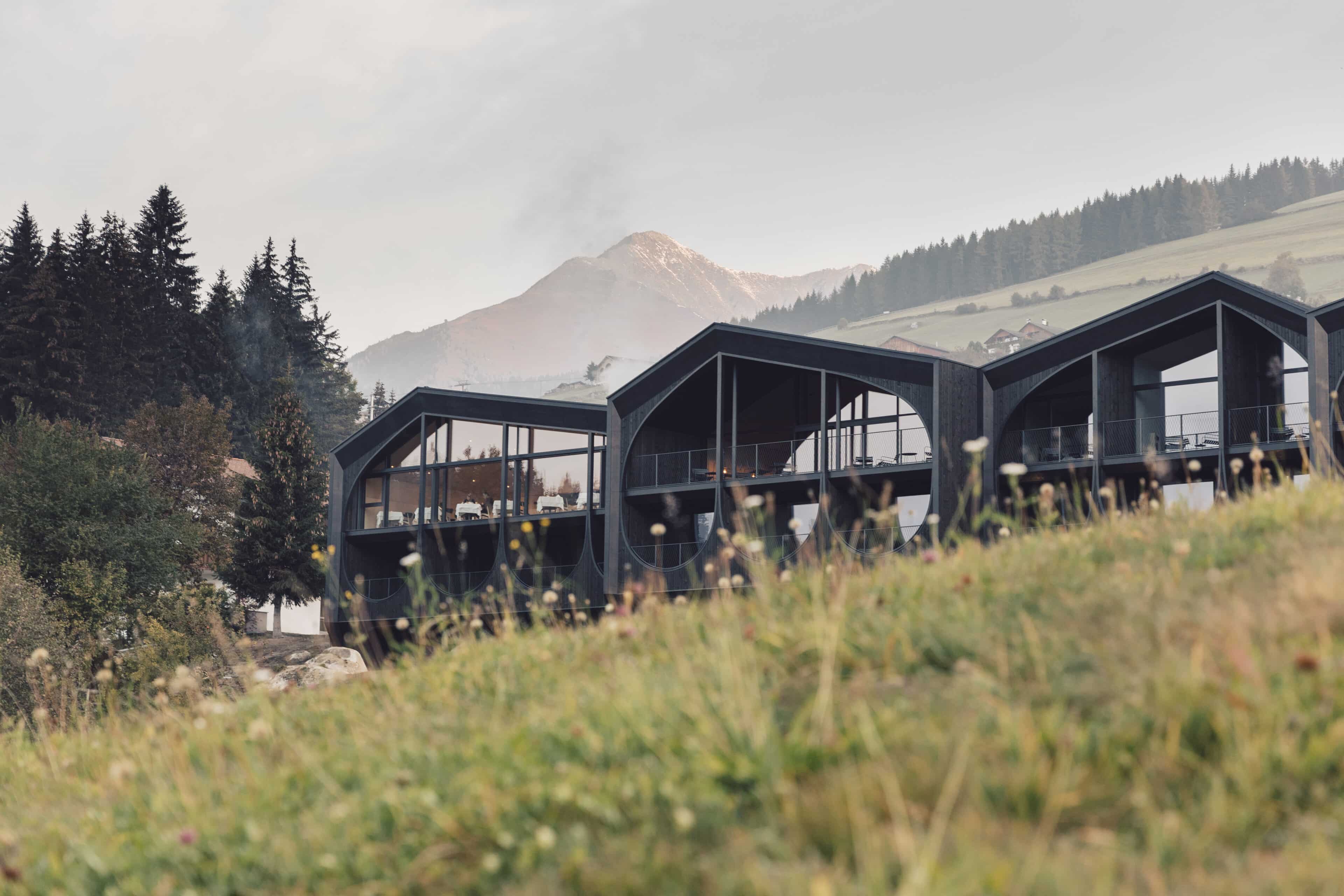 Milla Montis, Wellnesshotel, Boutique Hotel, Südtirol, Berge, Luxushote, Foodies, moderne Architektur, Outdoor, Dolomiten, Spa,