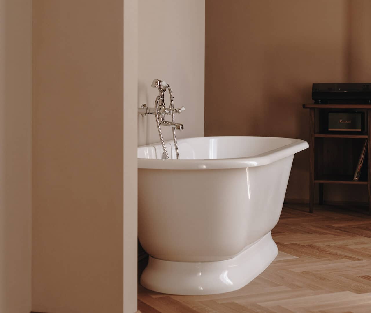 Badewanne im Parkhotel Mondschein
