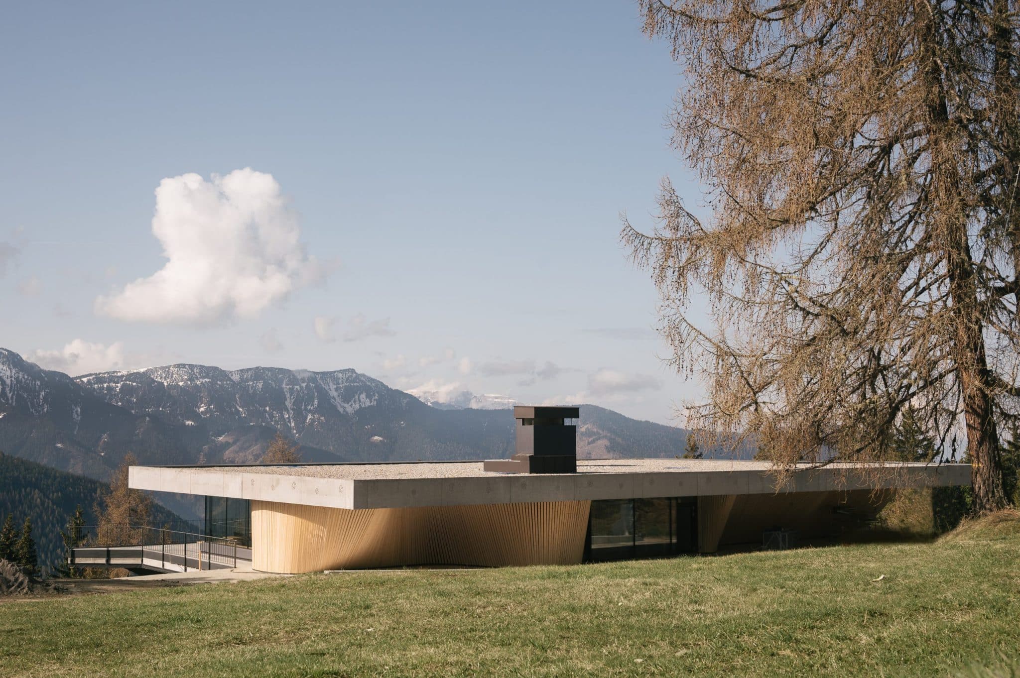 anders mountain suites, Blick auf das Haus und die Berge