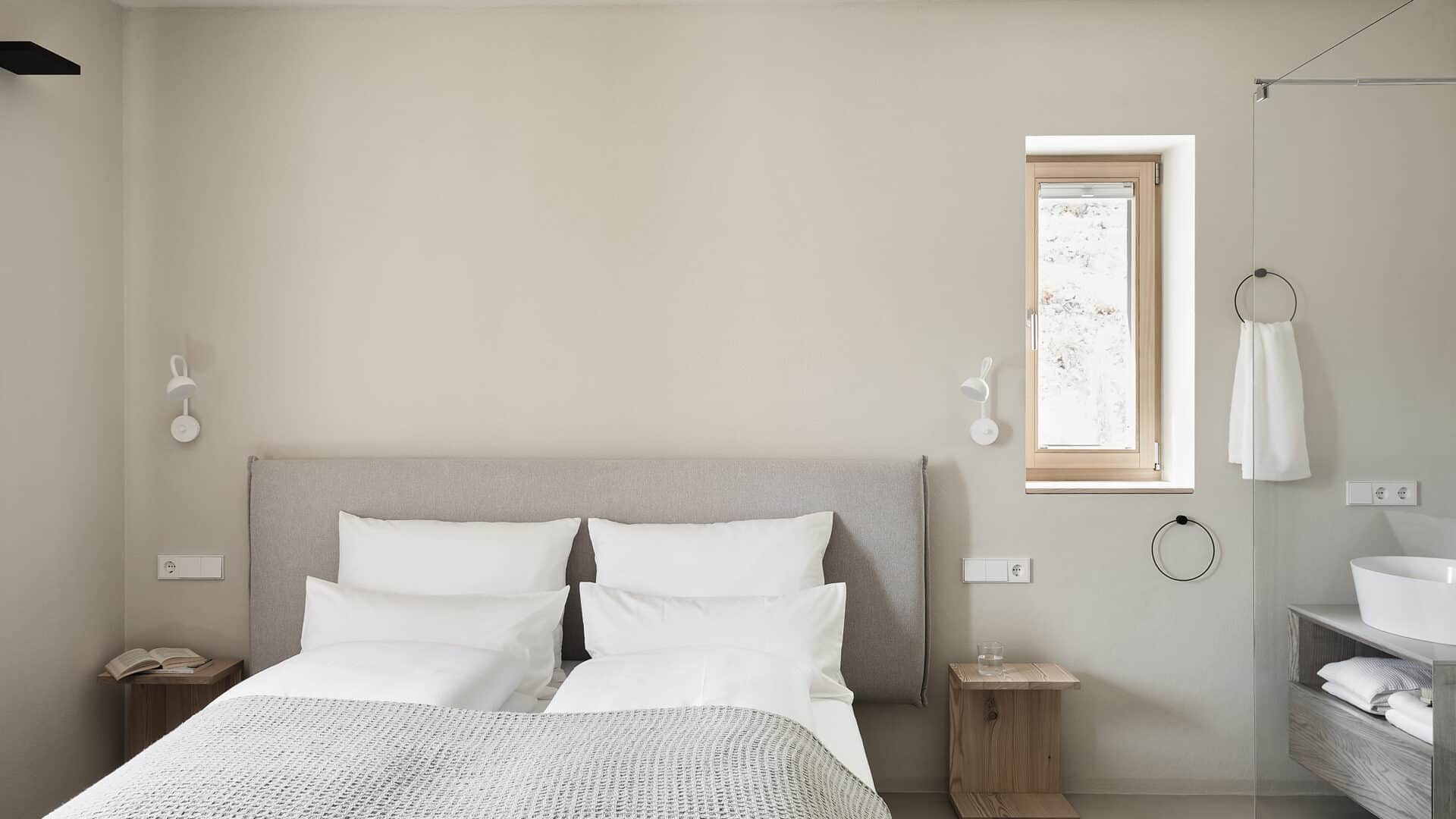 Doppelbett im Refugium Rochus