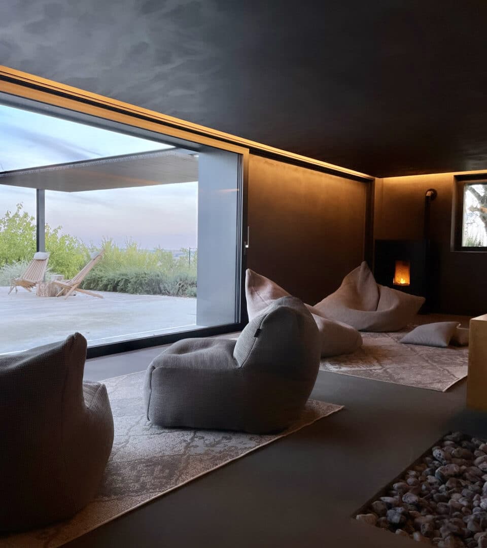Relax lounge3