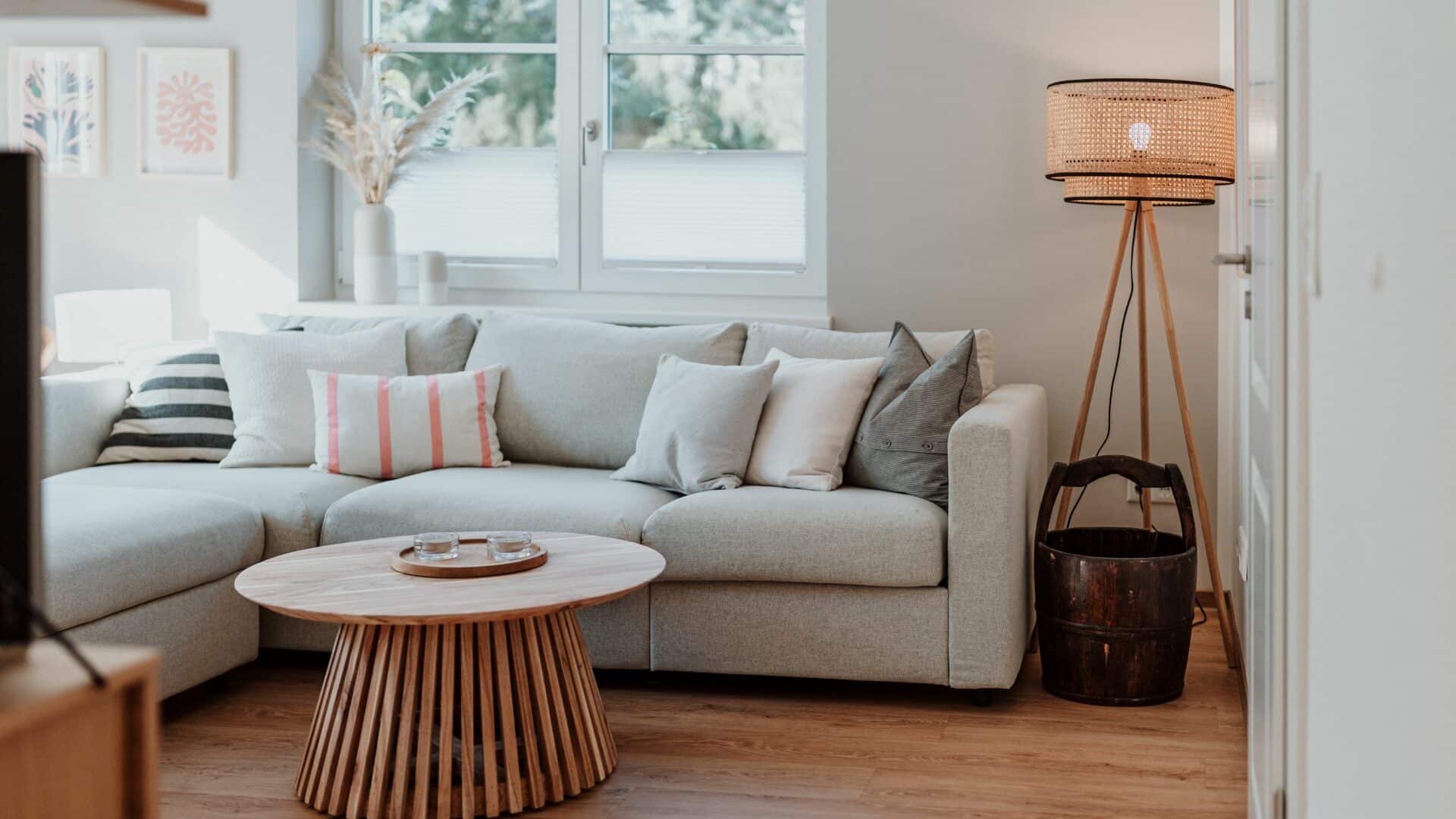 Wohnzimmer mit Couch im Spreewaldhaus