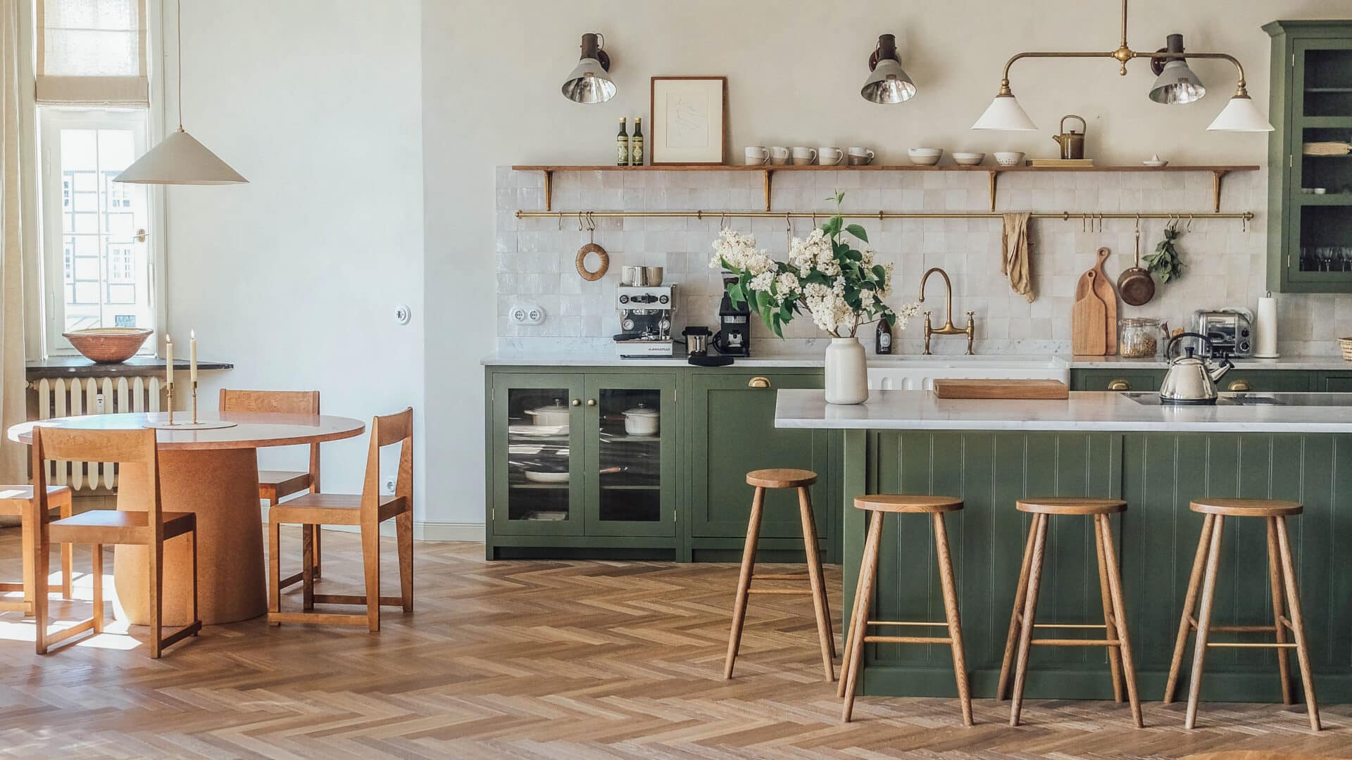 St Oak open kitchen space