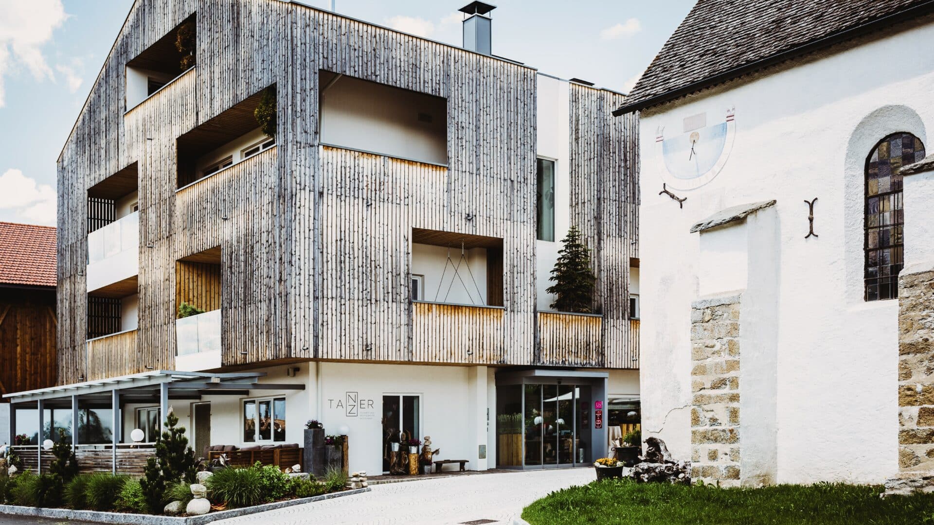 Holfassade des Boutiquehotels Tanzer